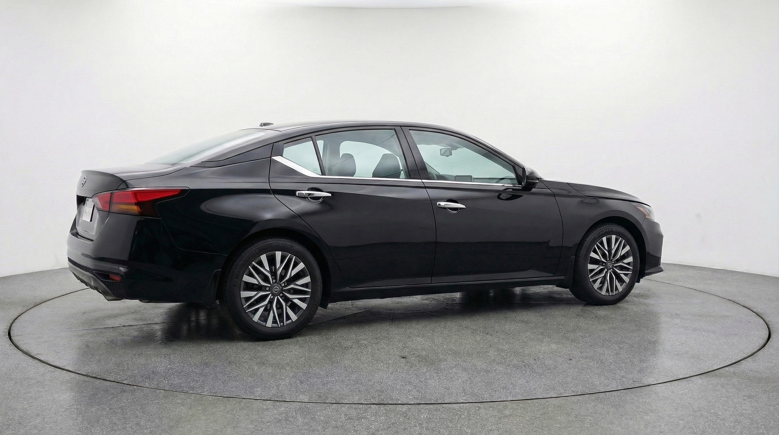 Thumbnail: 2025 Nissan Altima - 7