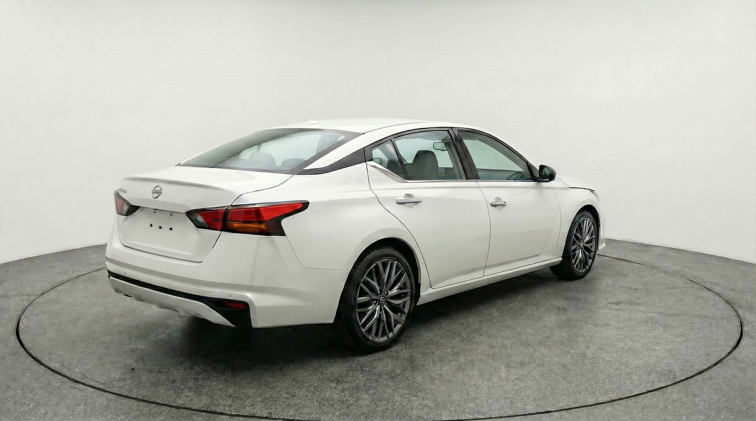 Thumbnail: 2025 Nissan Altima - 9