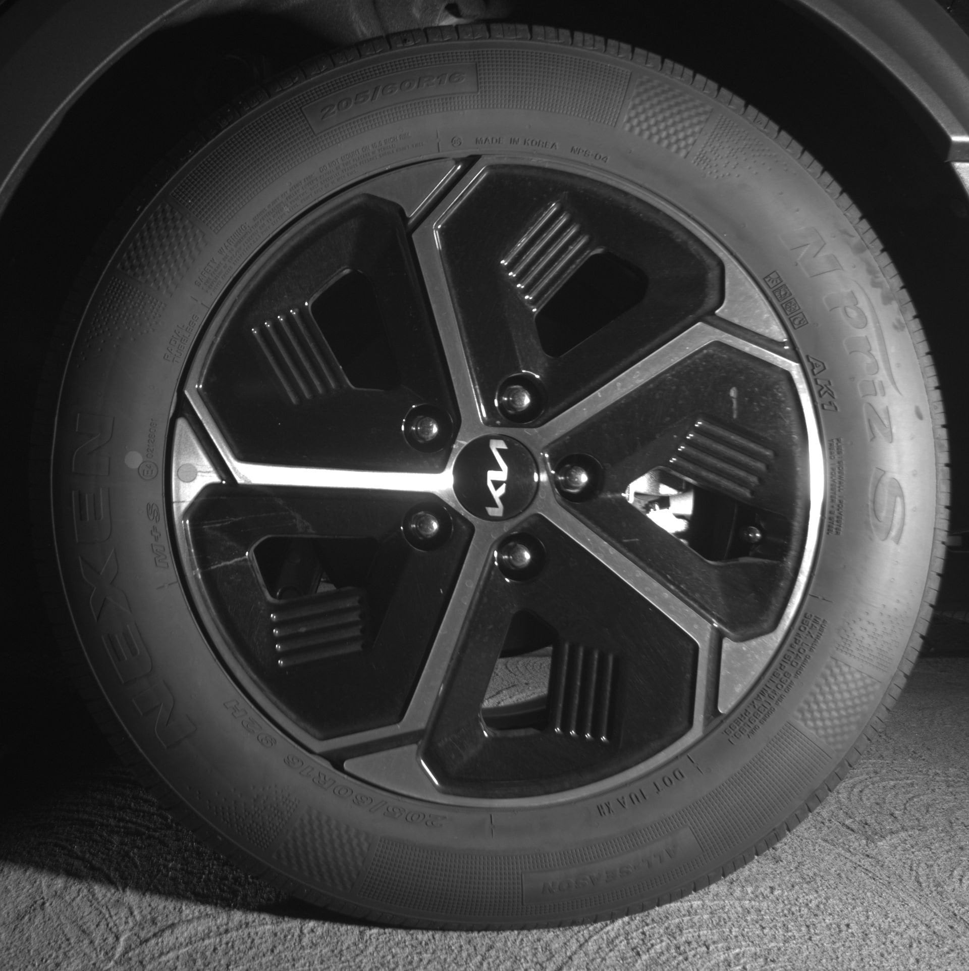 Thumbnail: 2026 Kia Niro - 14