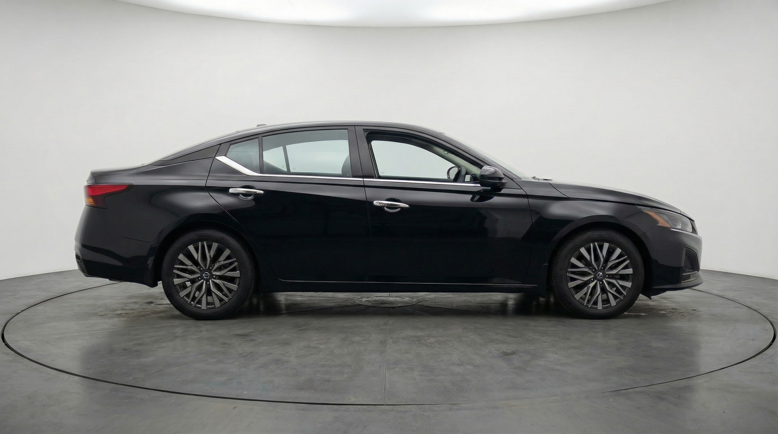 Thumbnail: 2025 Nissan Altima - 8