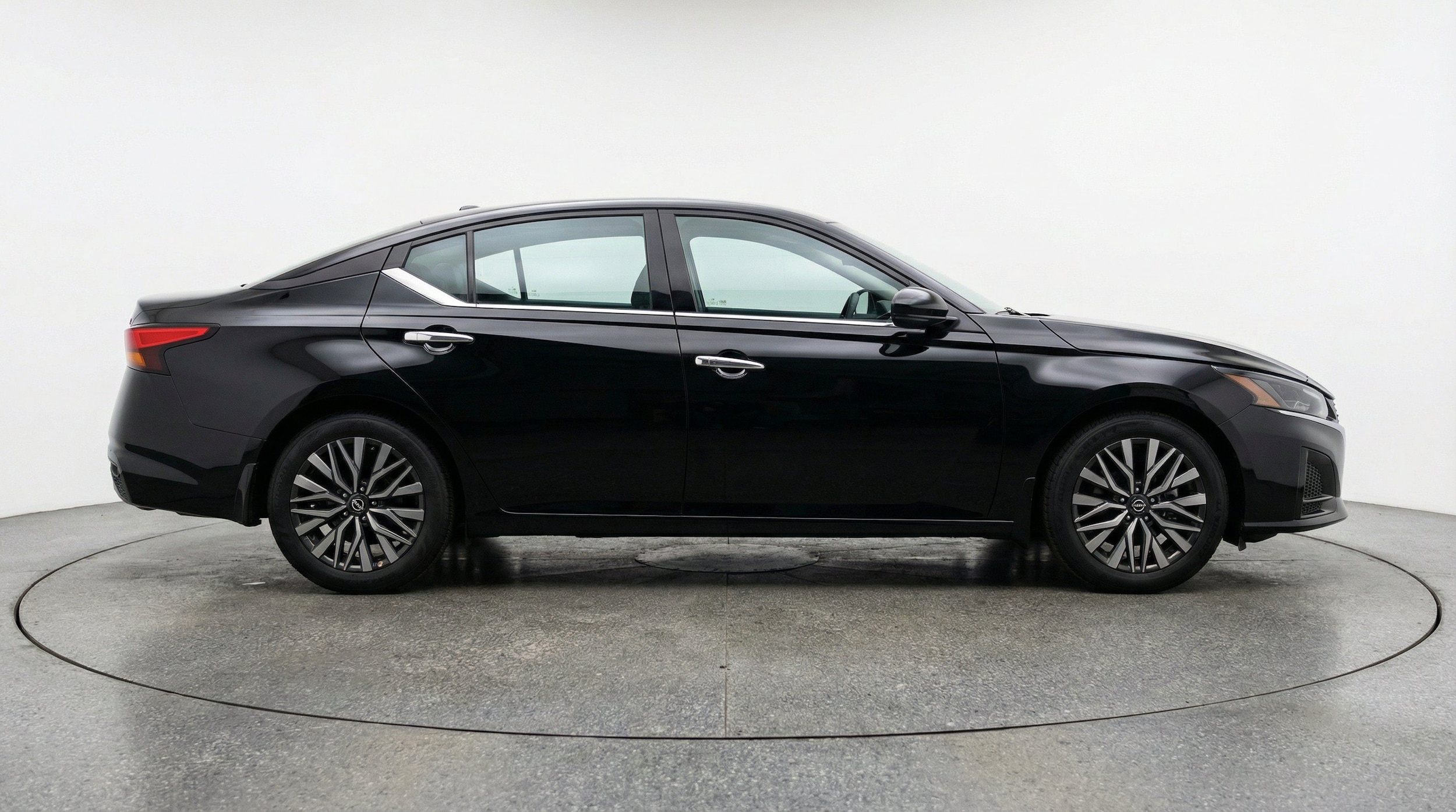 Thumbnail: 2025 Nissan Altima - 11