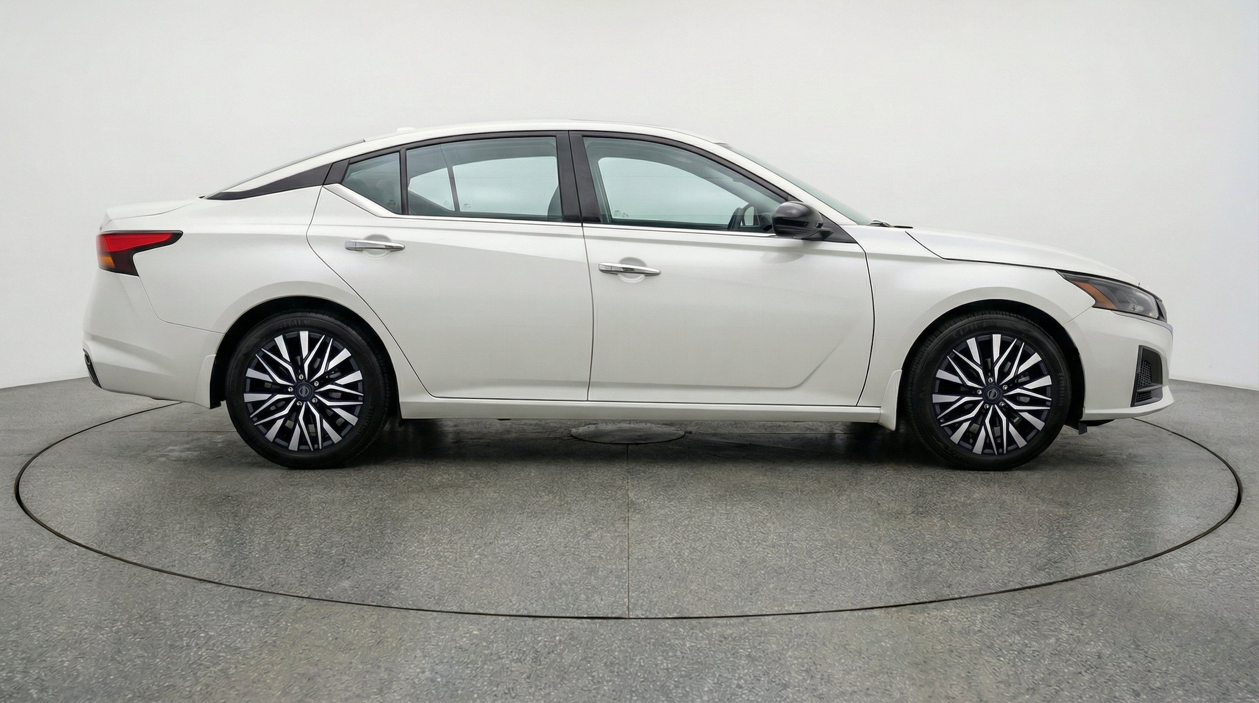 Thumbnail: 2025 Nissan Altima - 11