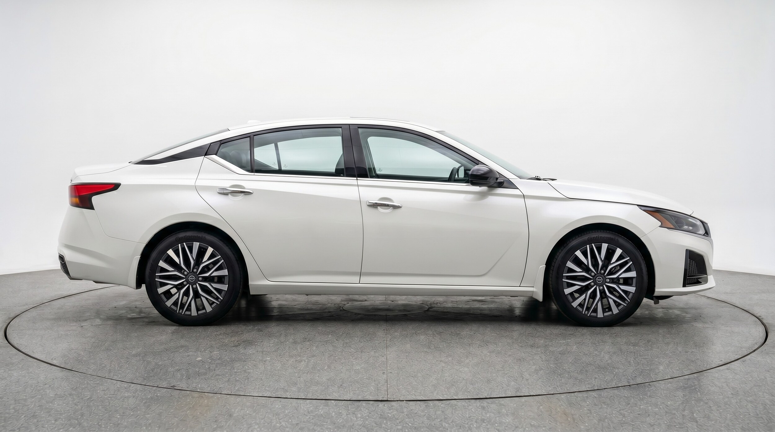 Thumbnail: 2025 Nissan Altima - 8