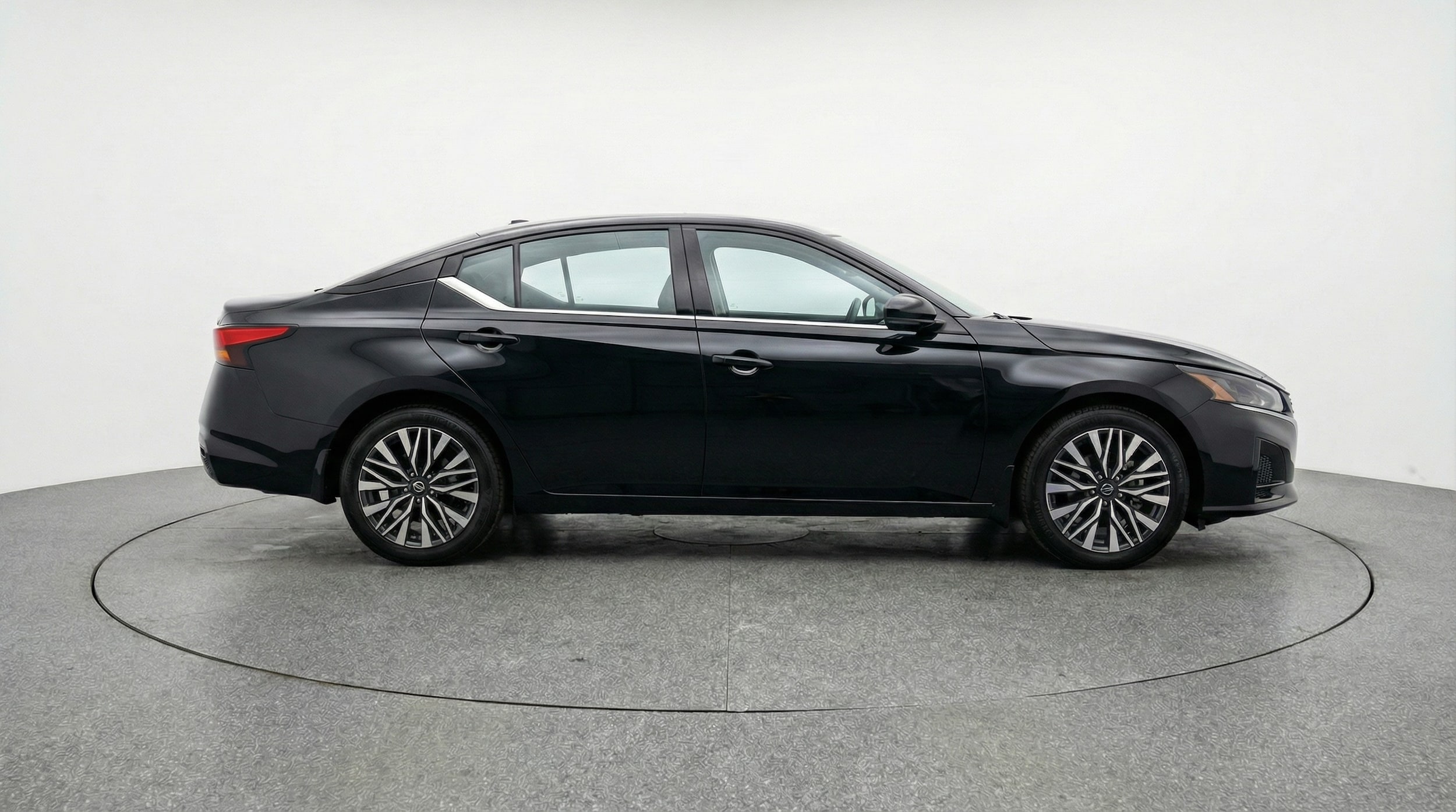 Thumbnail: 2025 Nissan Altima - 8