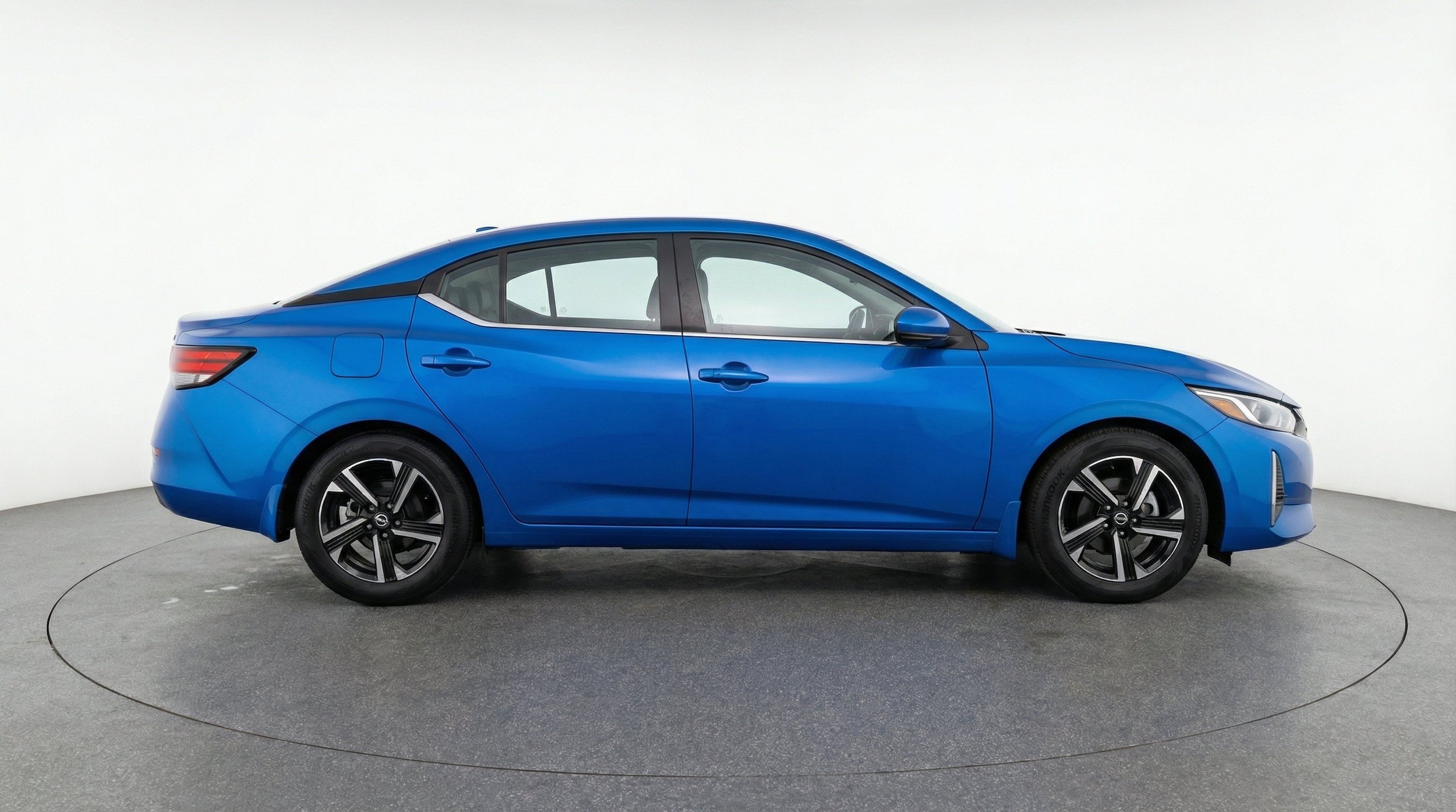 2025 Nissan Sentra SV - Photo 11