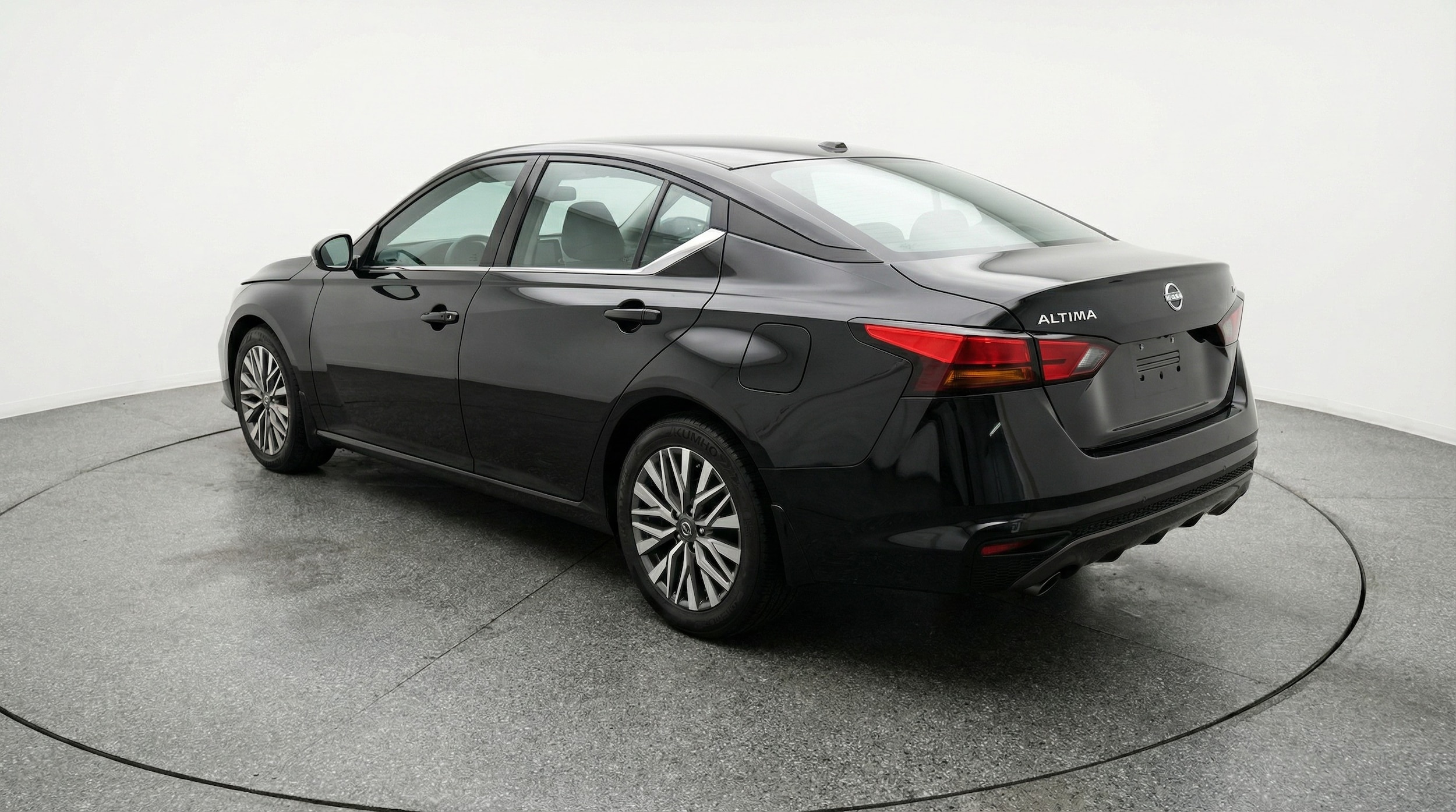 Thumbnail: 2025 Nissan Altima - 5