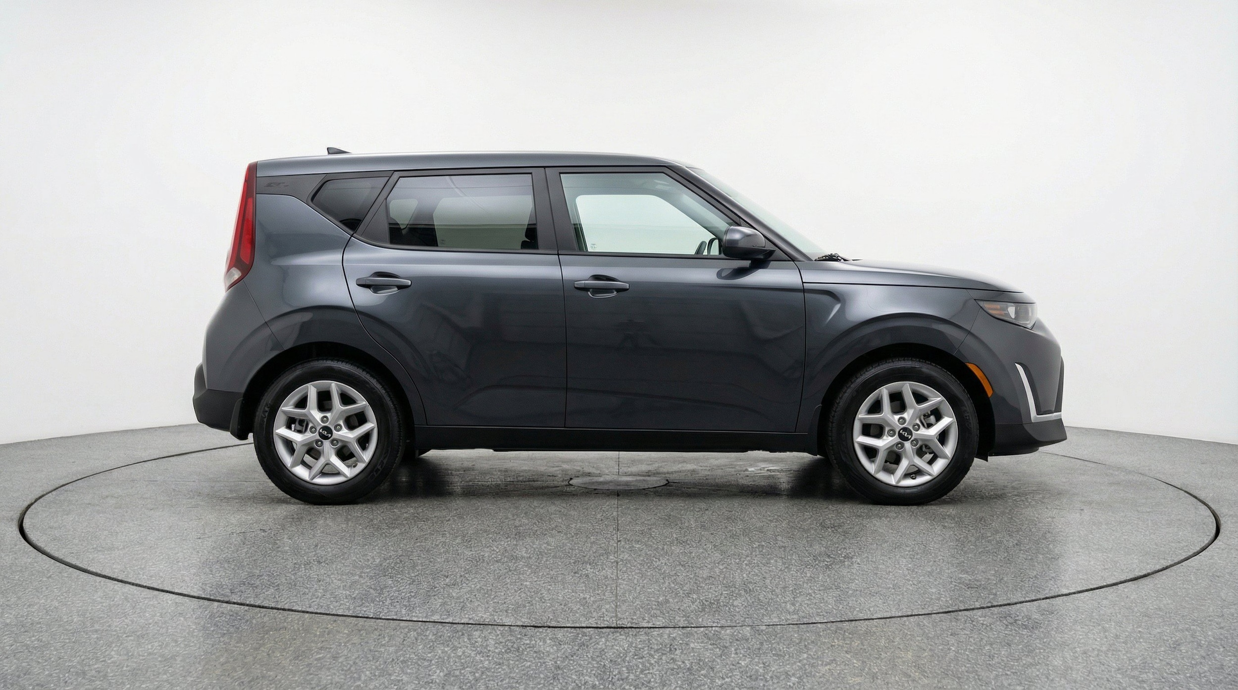 2025 Kia Soul LX - Photo 10