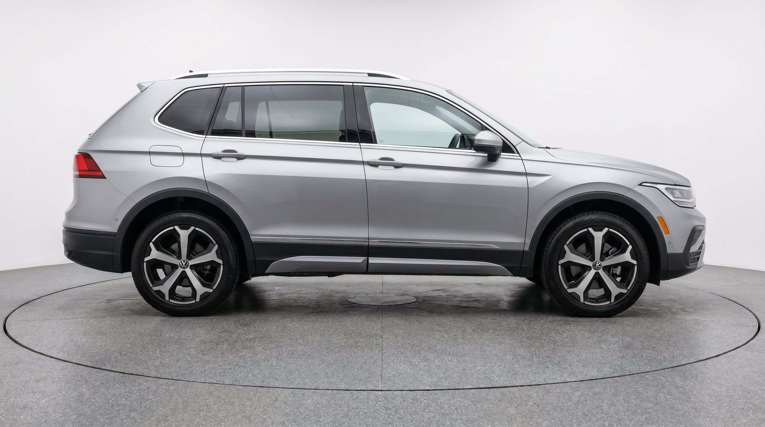 Thumbnail: 2026 Volkswagen Tiguan - 11
