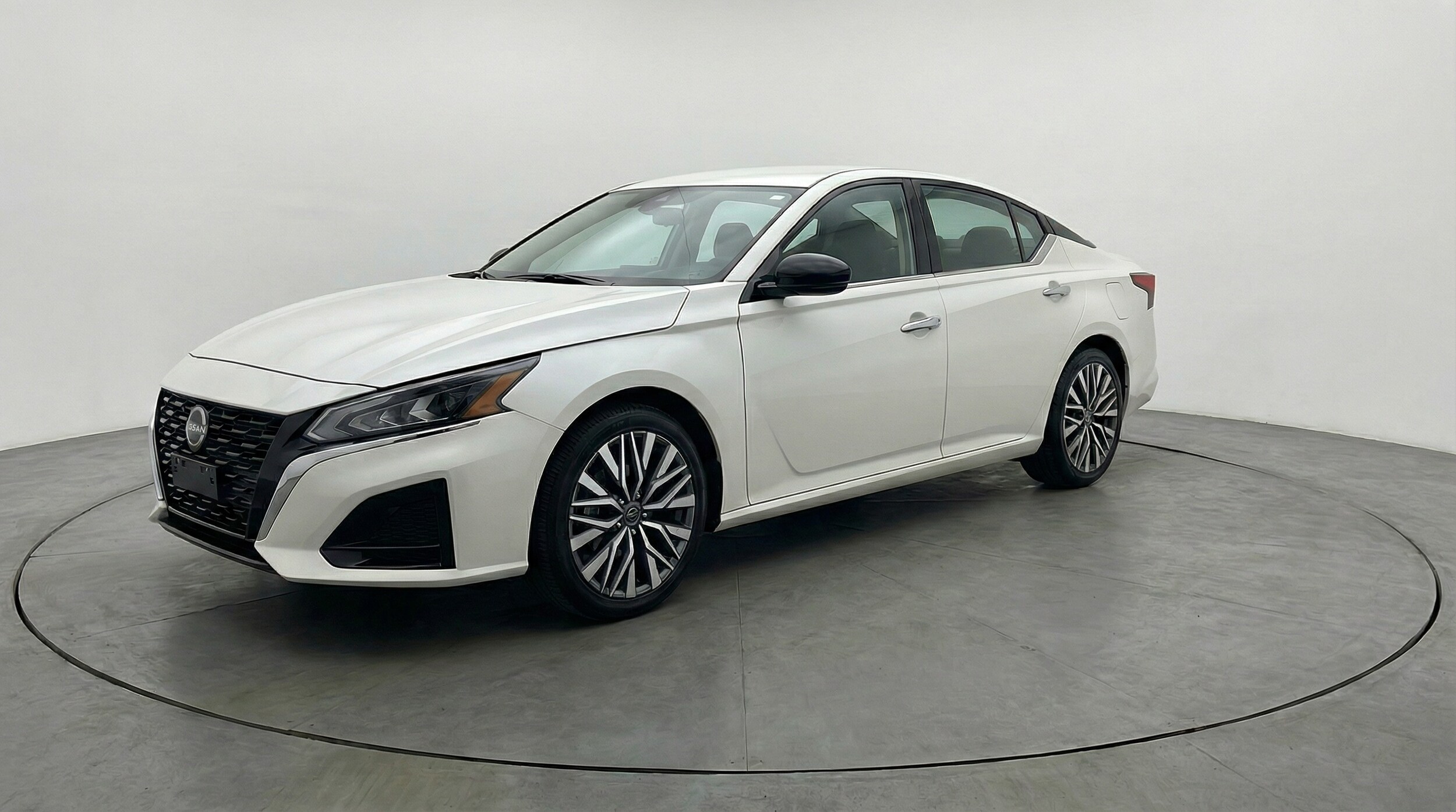 Thumbnail: 2025 Nissan Altima - 3