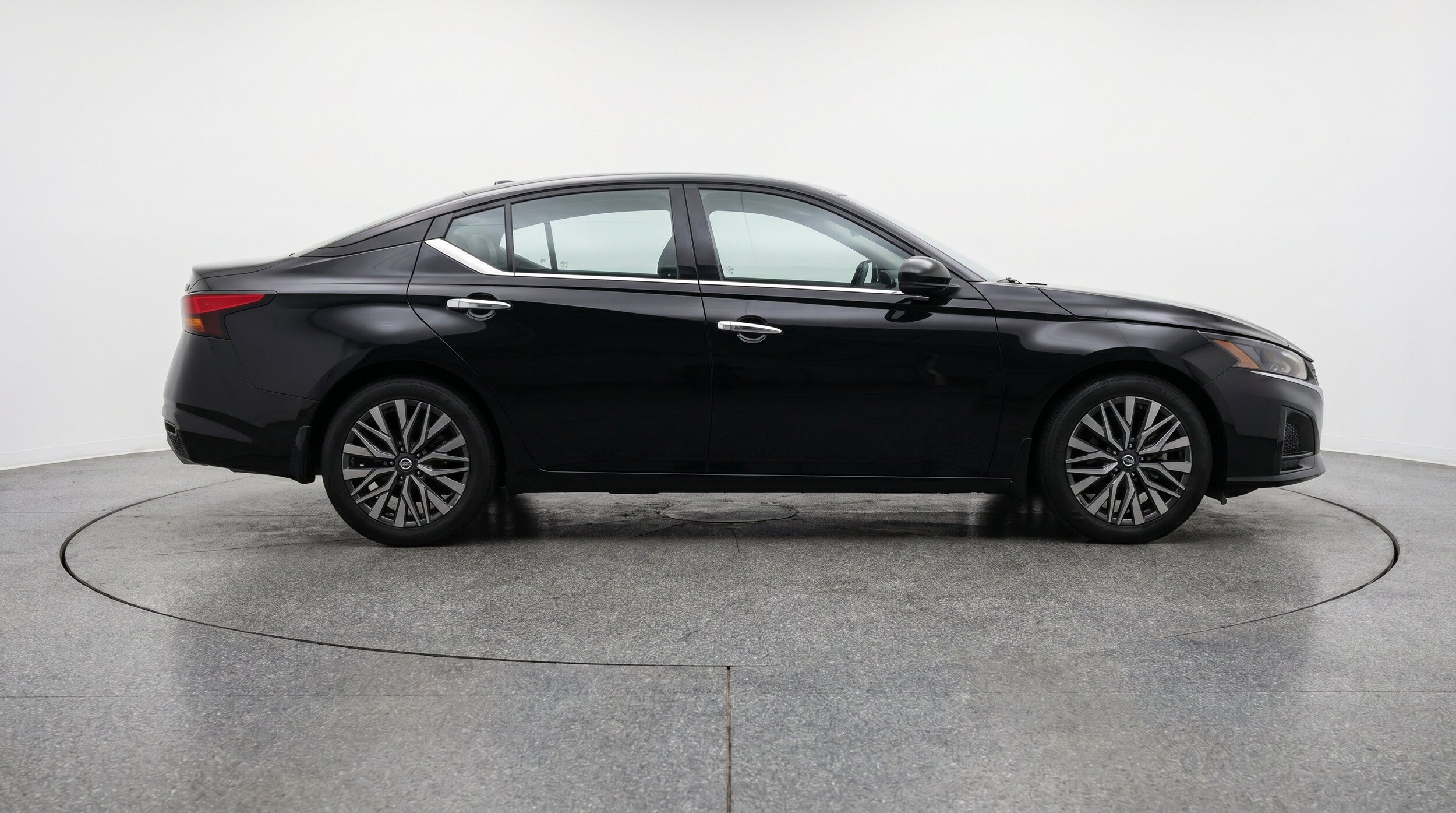 Thumbnail: 2025 Nissan Altima - 11