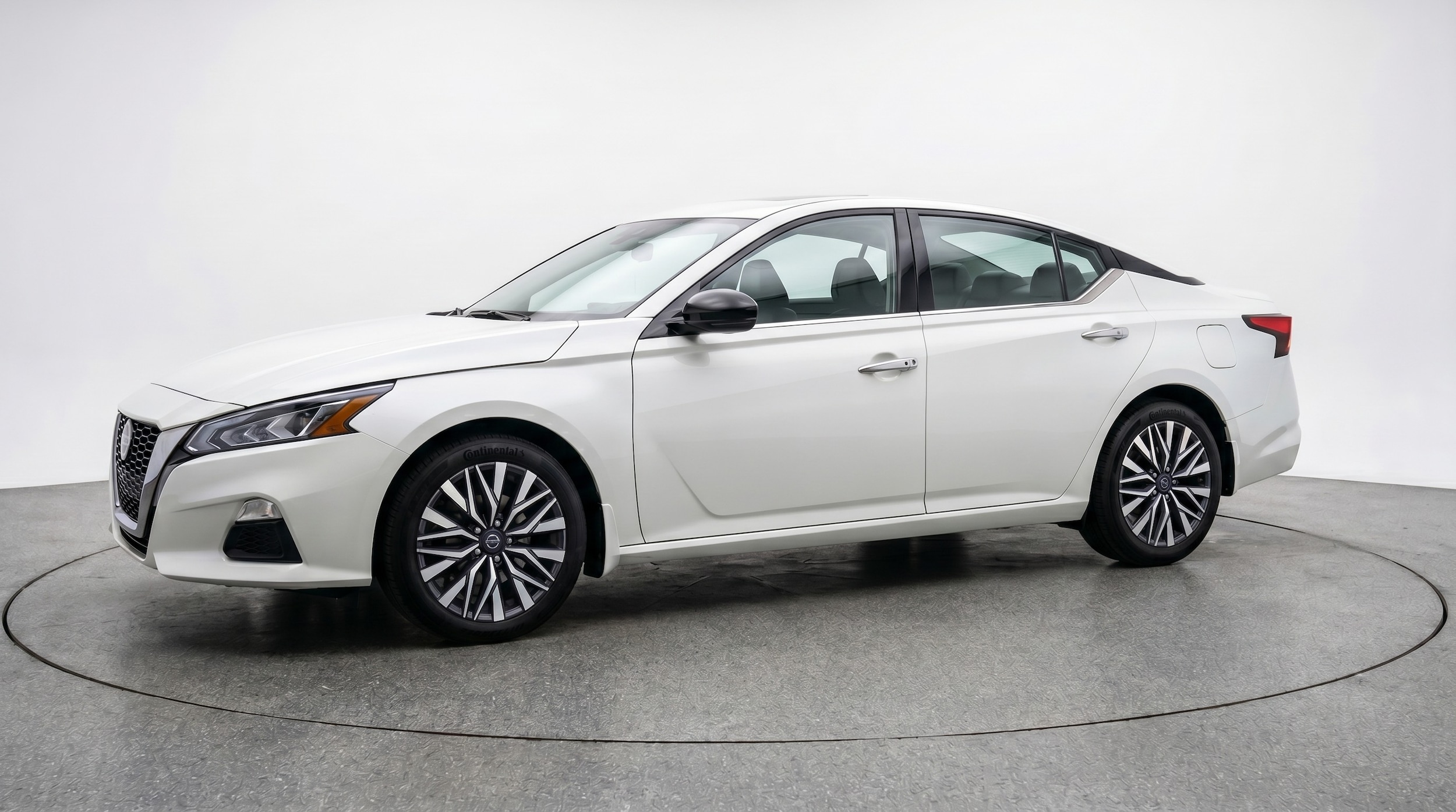 Thumbnail: 2025 Nissan Altima - 3