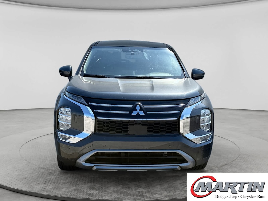 Used 2025 Mitsubishi Outlander SE S-AWC