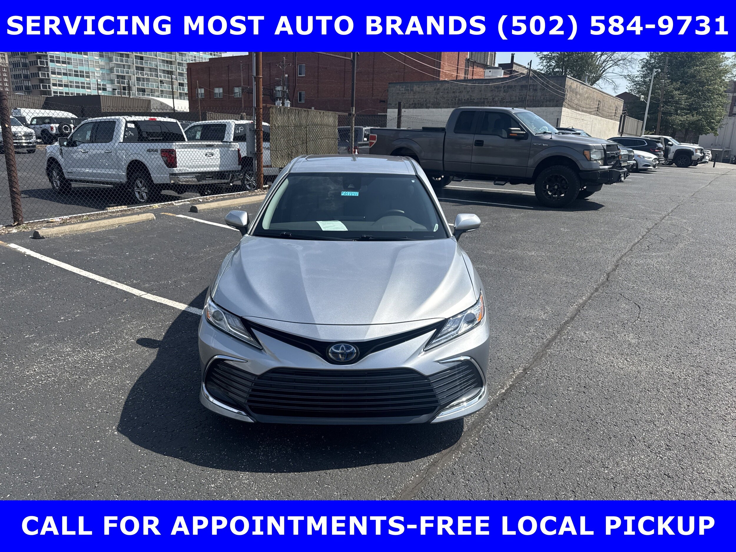 2022 Toyota Camry Hybrid photo 3