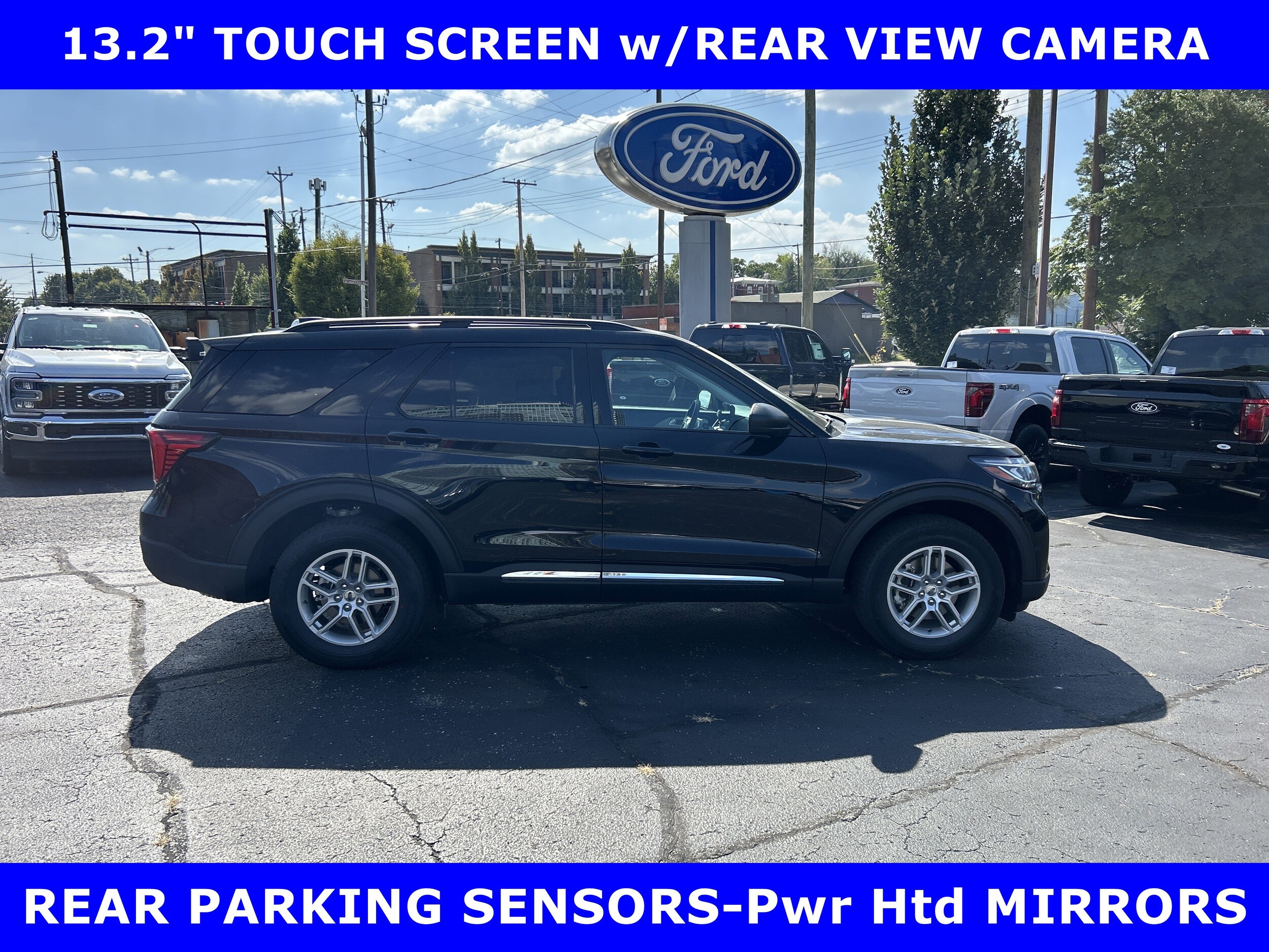 2025 Ford Explorer photo 2