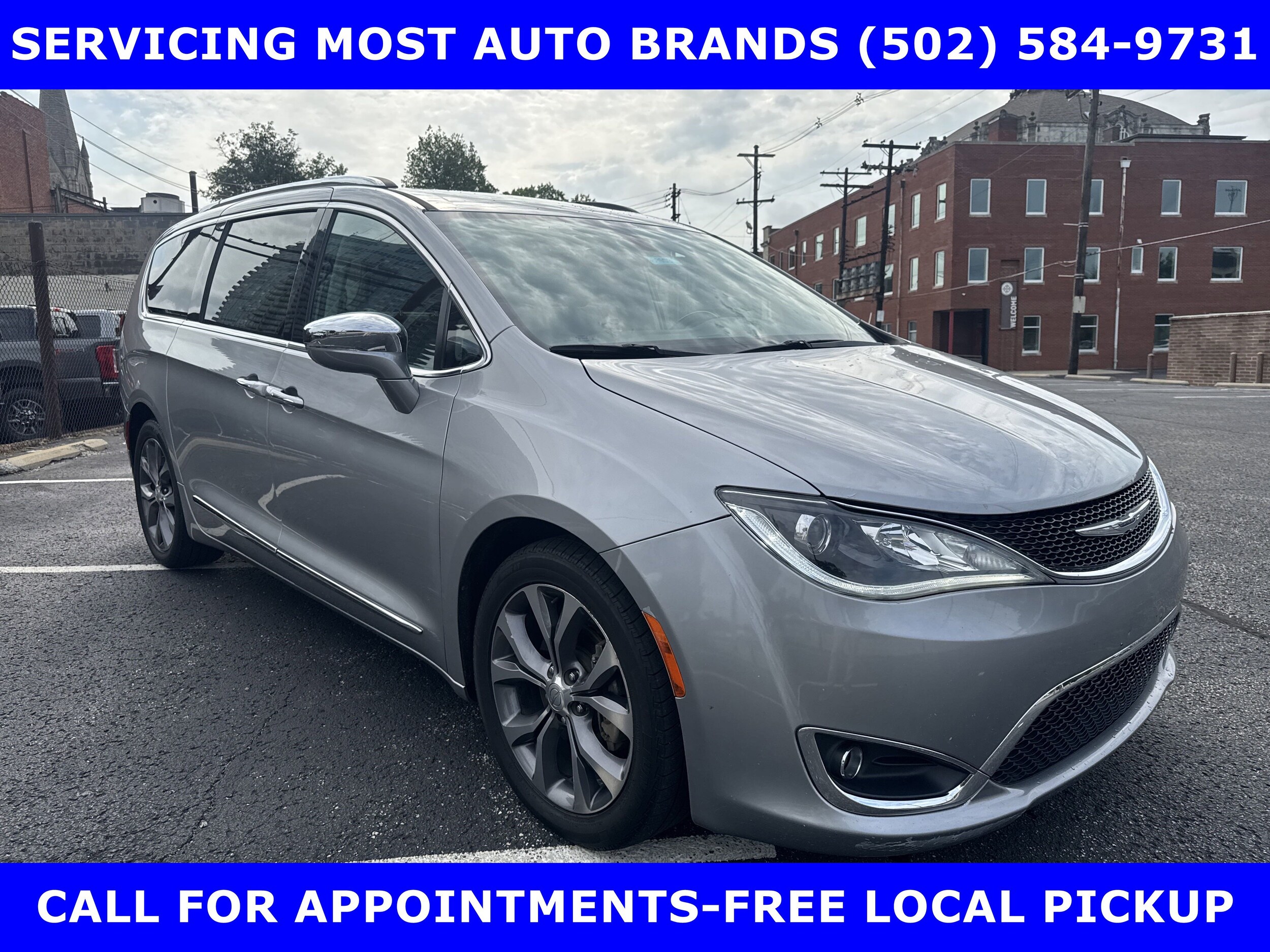 2017 Chrysler Pacifica Limited photo 4