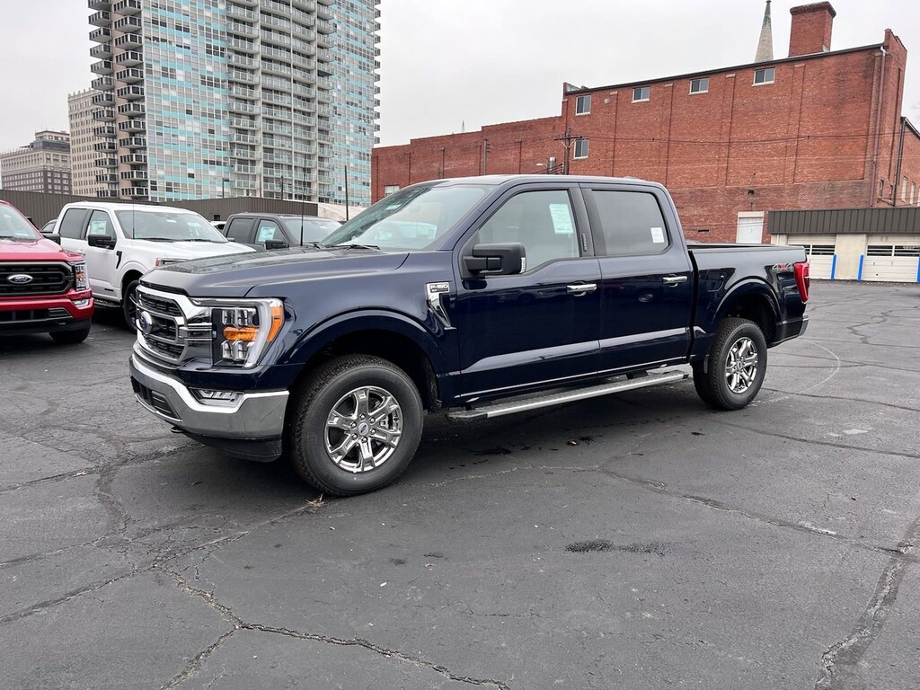 New 2022 Ford F-150 XLT LUXURY 4x4 TURBO w/CHROME Pkg-CONSOLE Crew Cab Pickup