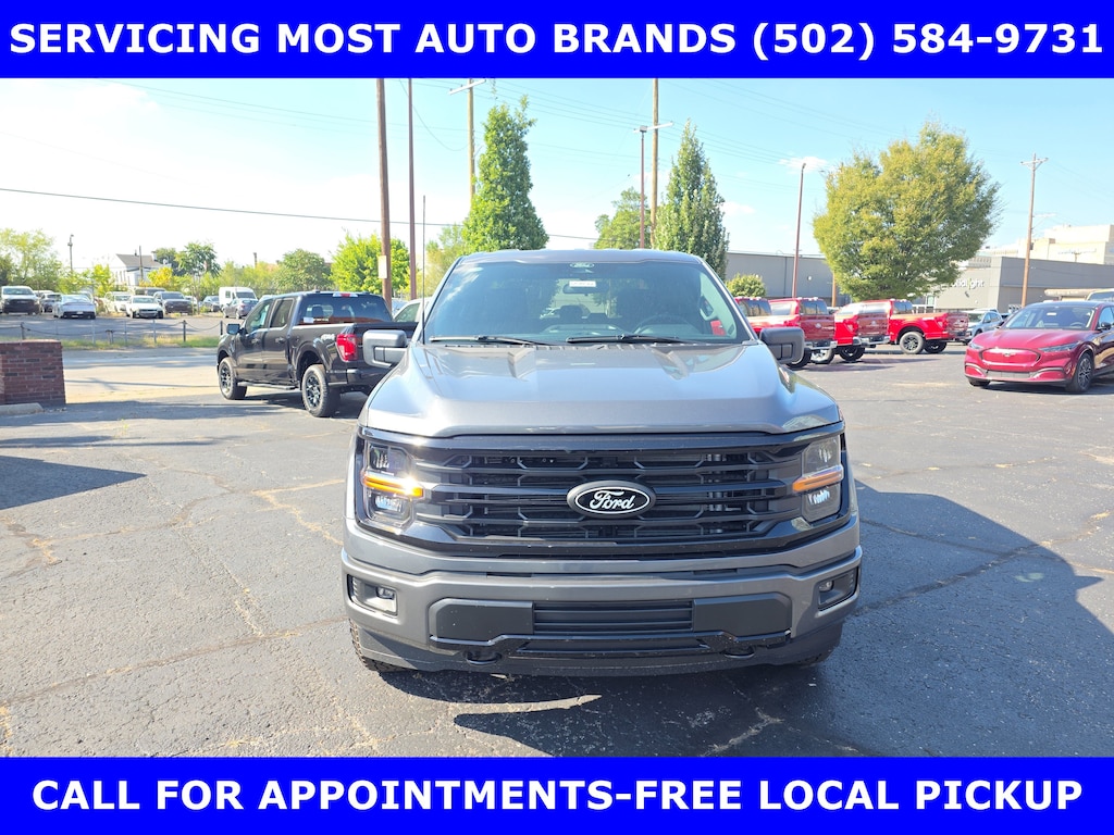 New 2025 Ford F-150 XLT 4X4 5.0L V8 w/Black Appearance-Tow/Haul Crew Cab Pickup