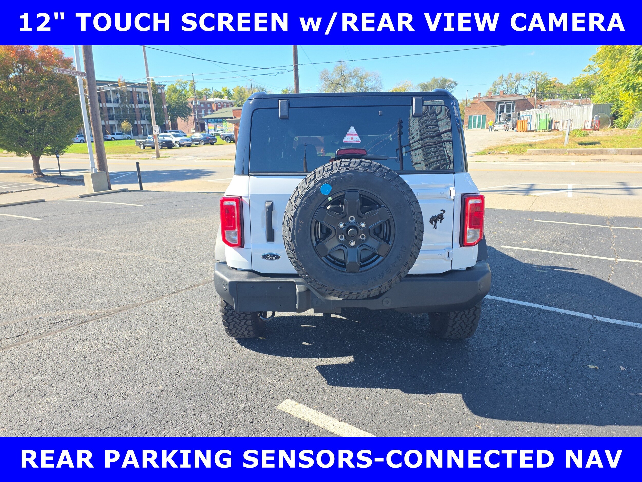 2025 Ford Bronco Big Bend Black Diamond photo 3