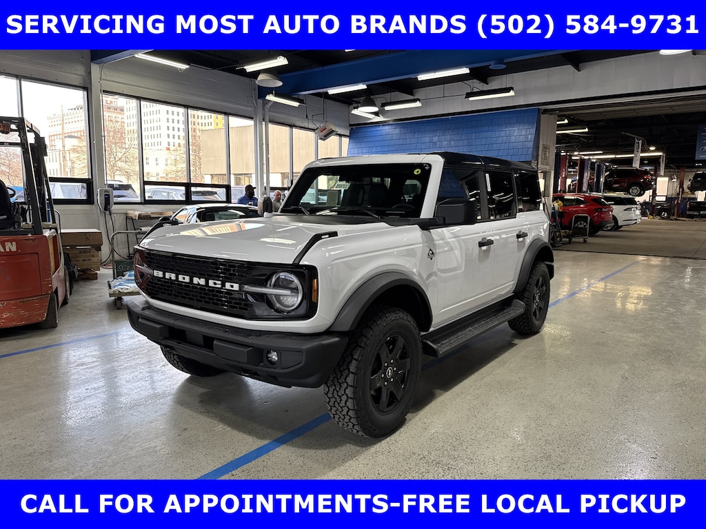 New 2025 Ford Bronco Outer Banks 4x4 w/Black Appearance-Hard Top Convertible