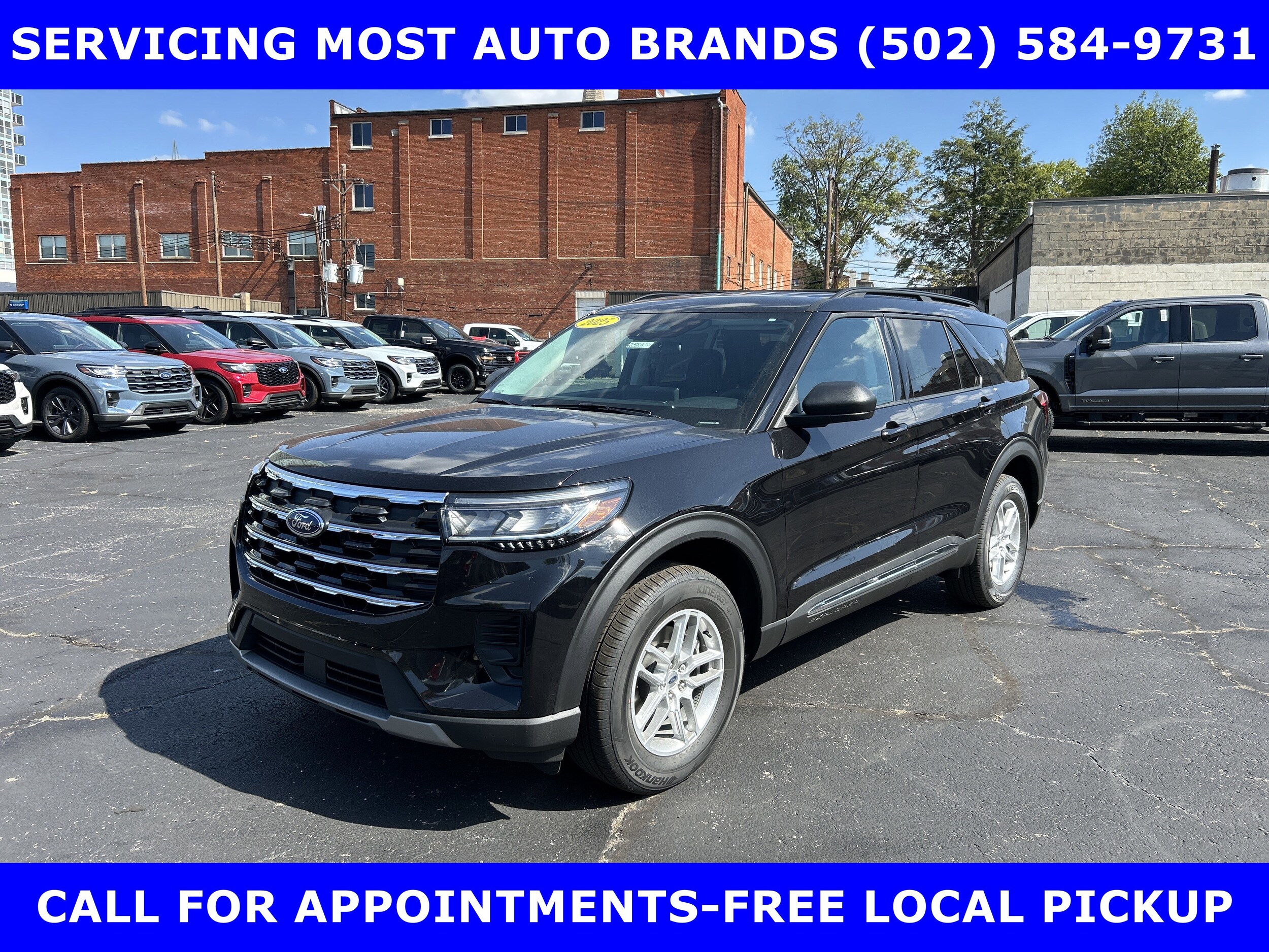 2025 Ford Explorer photo 3