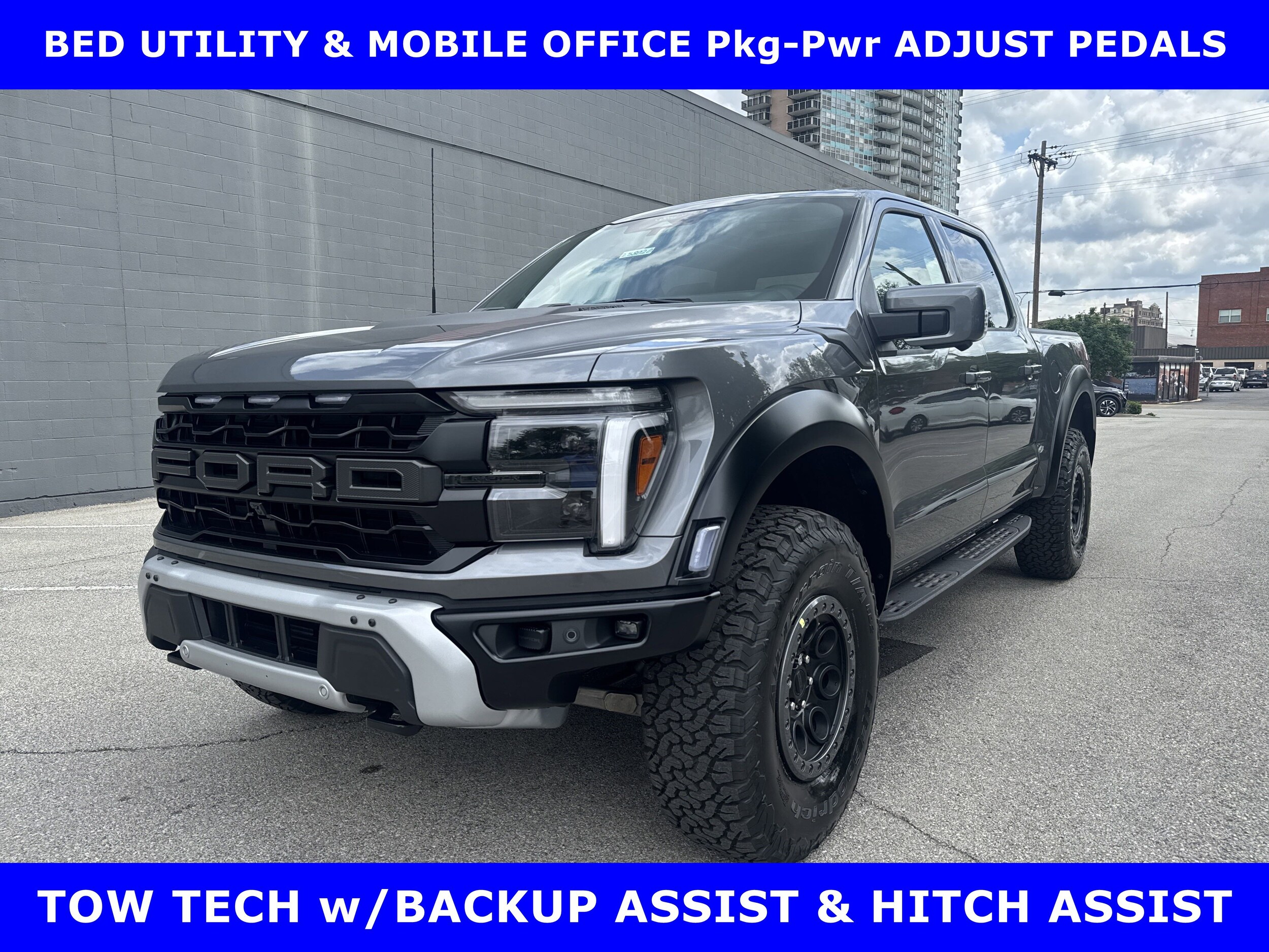 2025 Ford F-150 Raptor photo 3