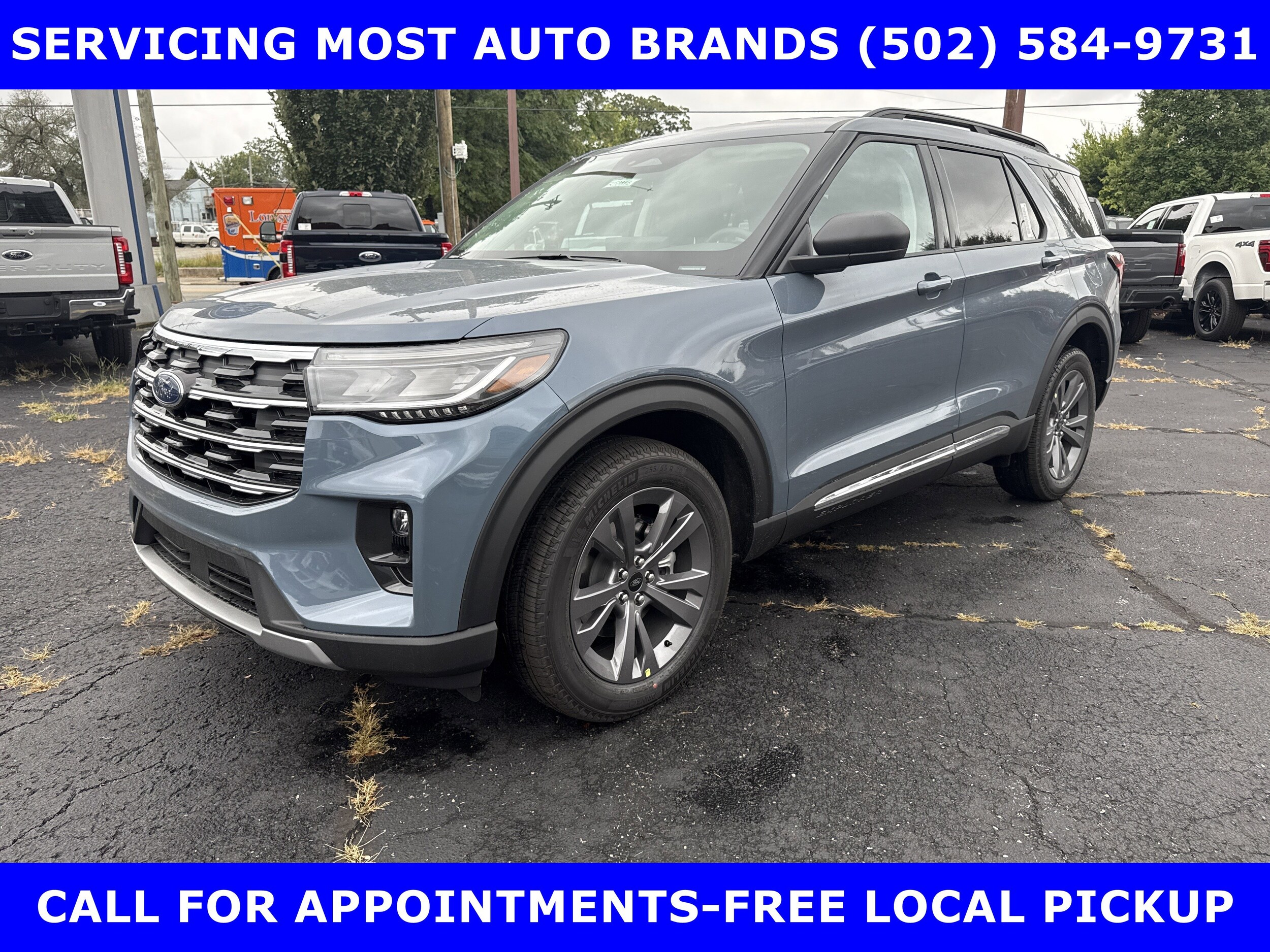 2025 Ford Explorer photo 3