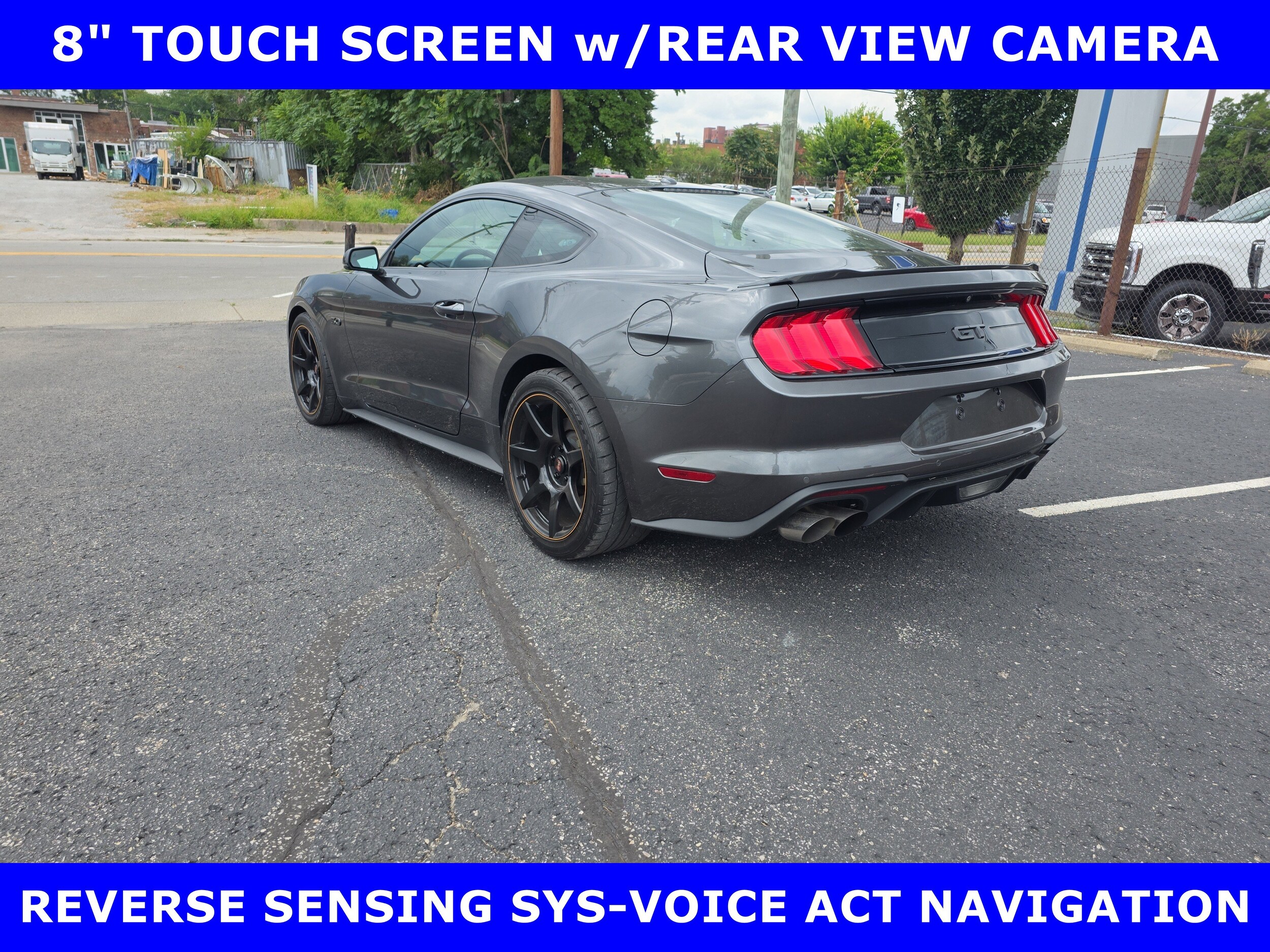 2019 Ford Mustang Premium photo 2