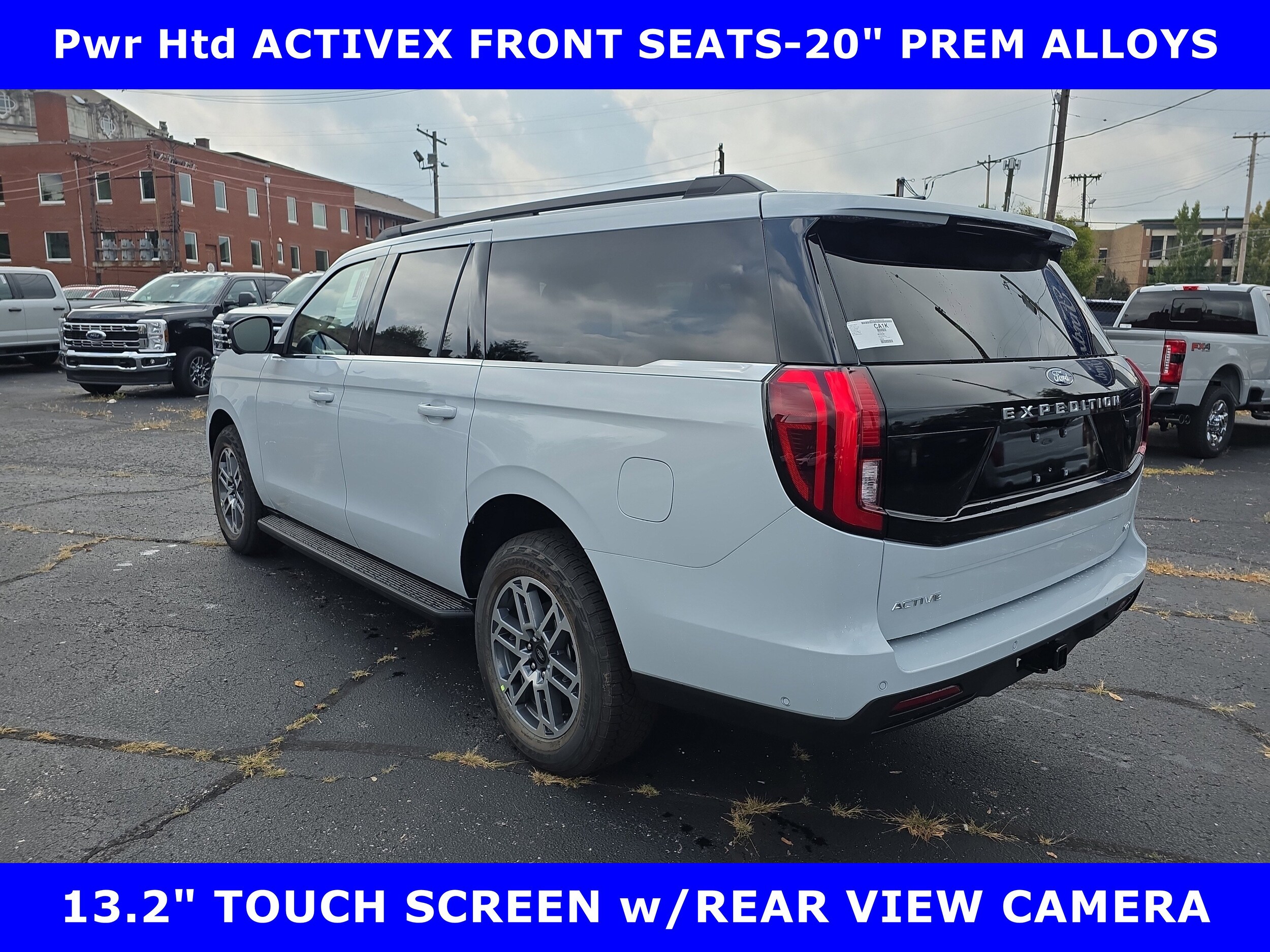 2025 Ford Expedition MAX photo 2