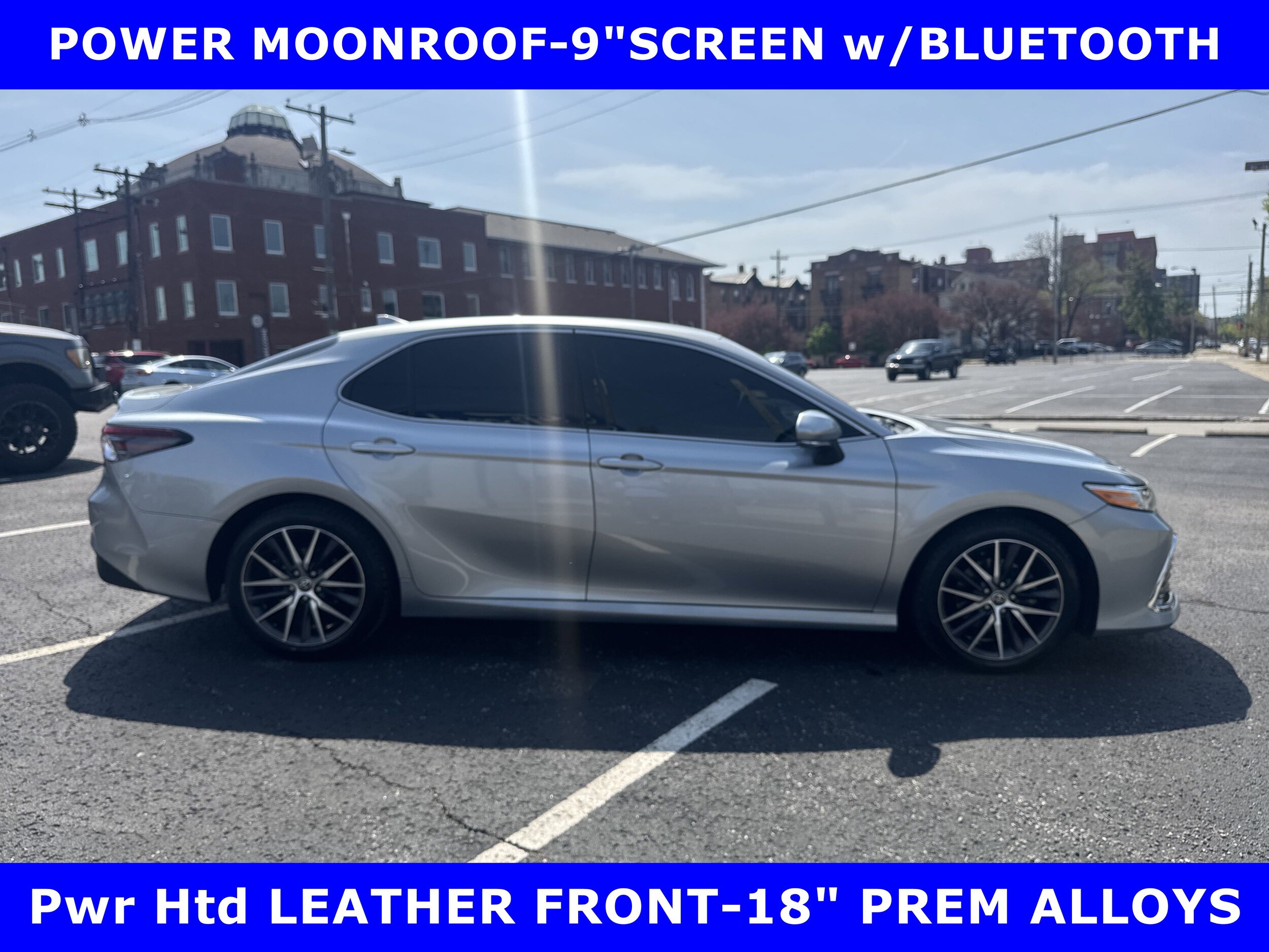 2022 Toyota Camry Hybrid photo 2