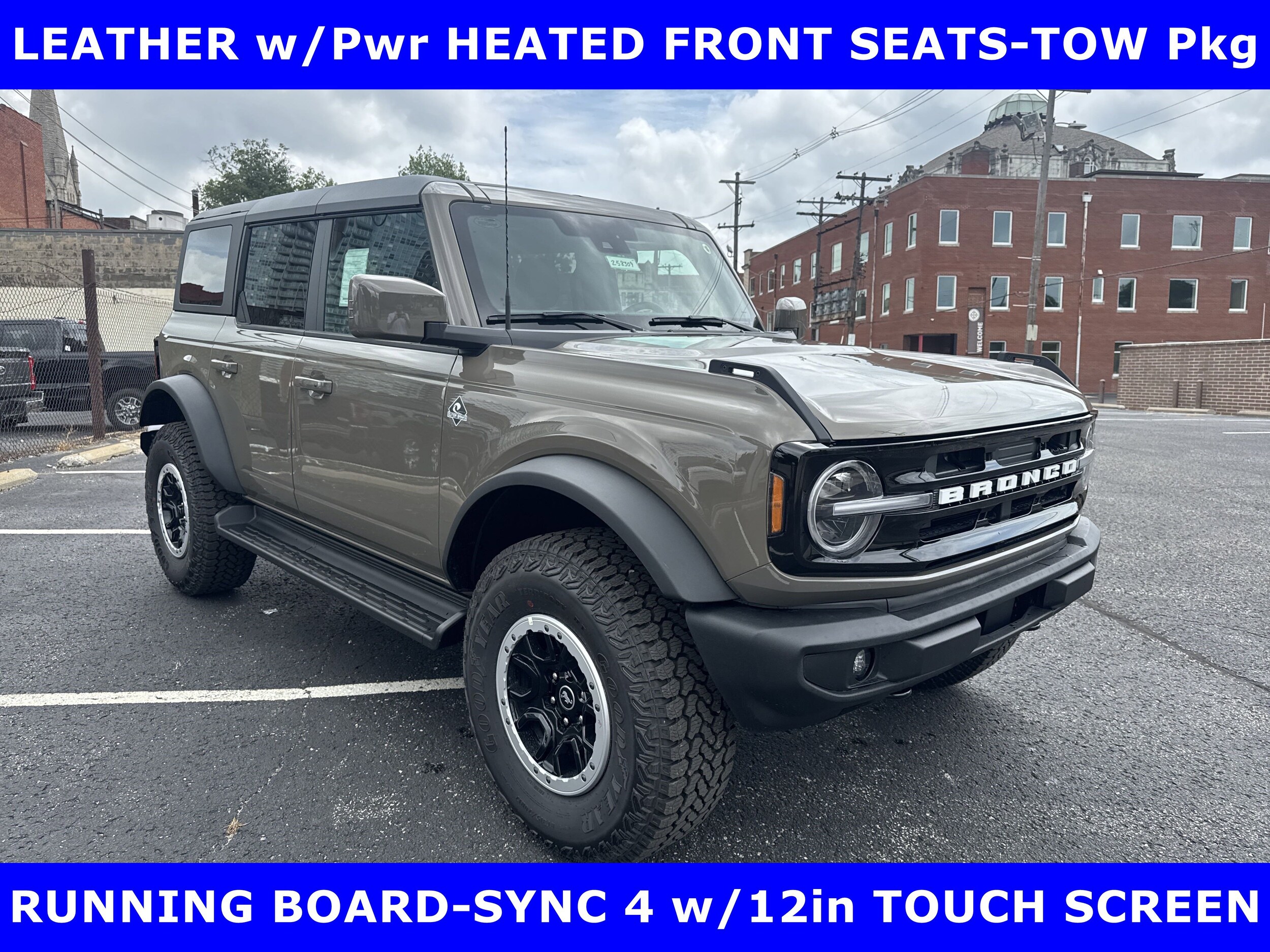 2025 Ford Bronco Outer Banks photo 2