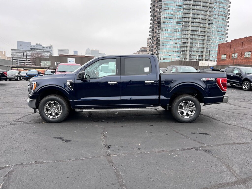 New 2022 Ford F-150 XLT LUXURY 4x4 TURBO w/CHROME Pkg-CONSOLE Crew Cab Pickup