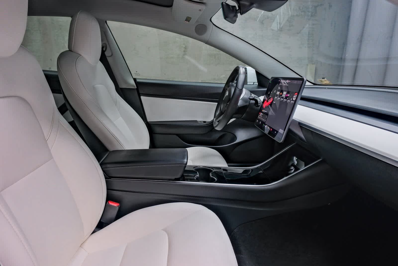 Thumbnail: 2020 Tesla Model 3 - 15