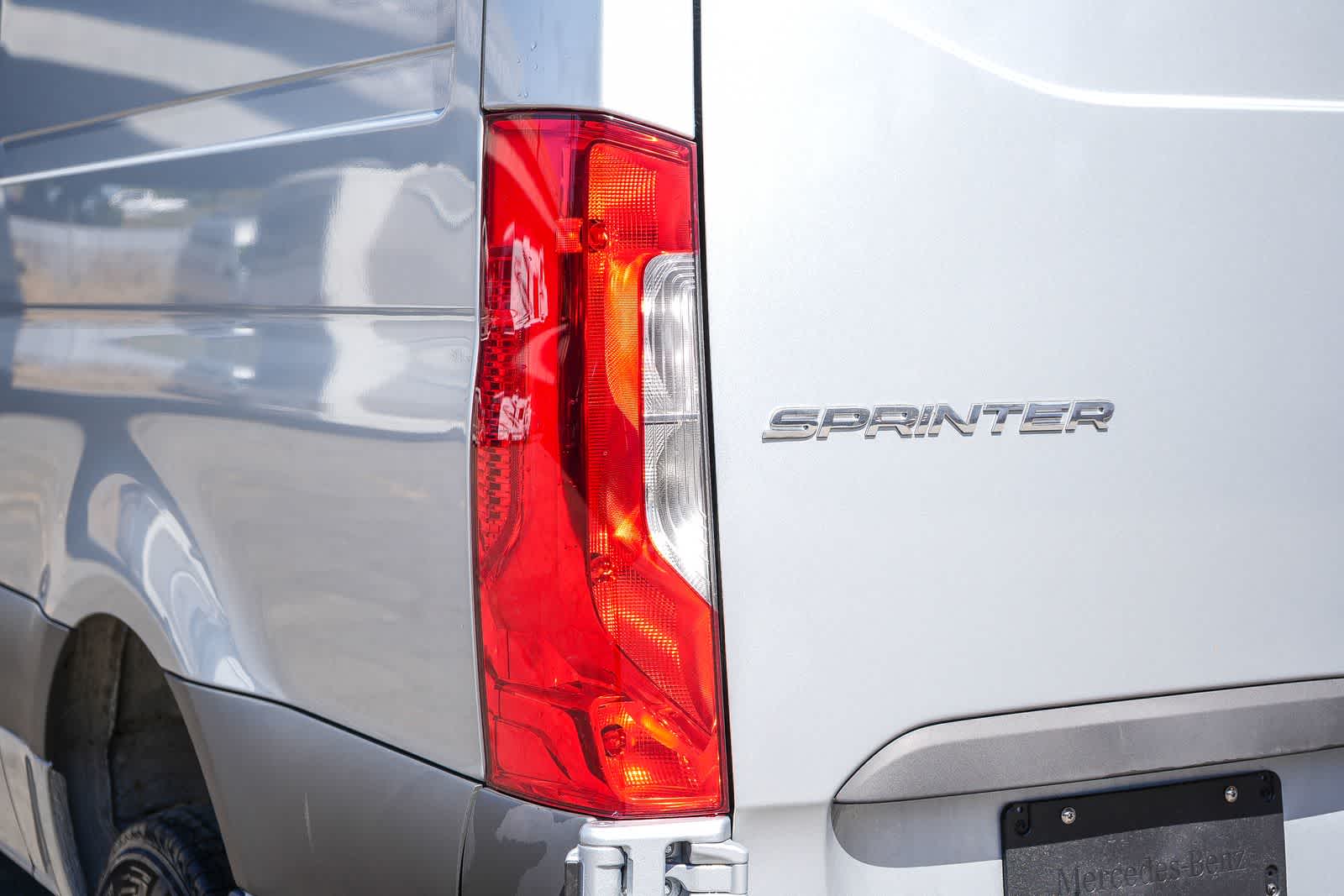 Thumbnail: 2025 Mercedes-Benz Sprinter - 9
