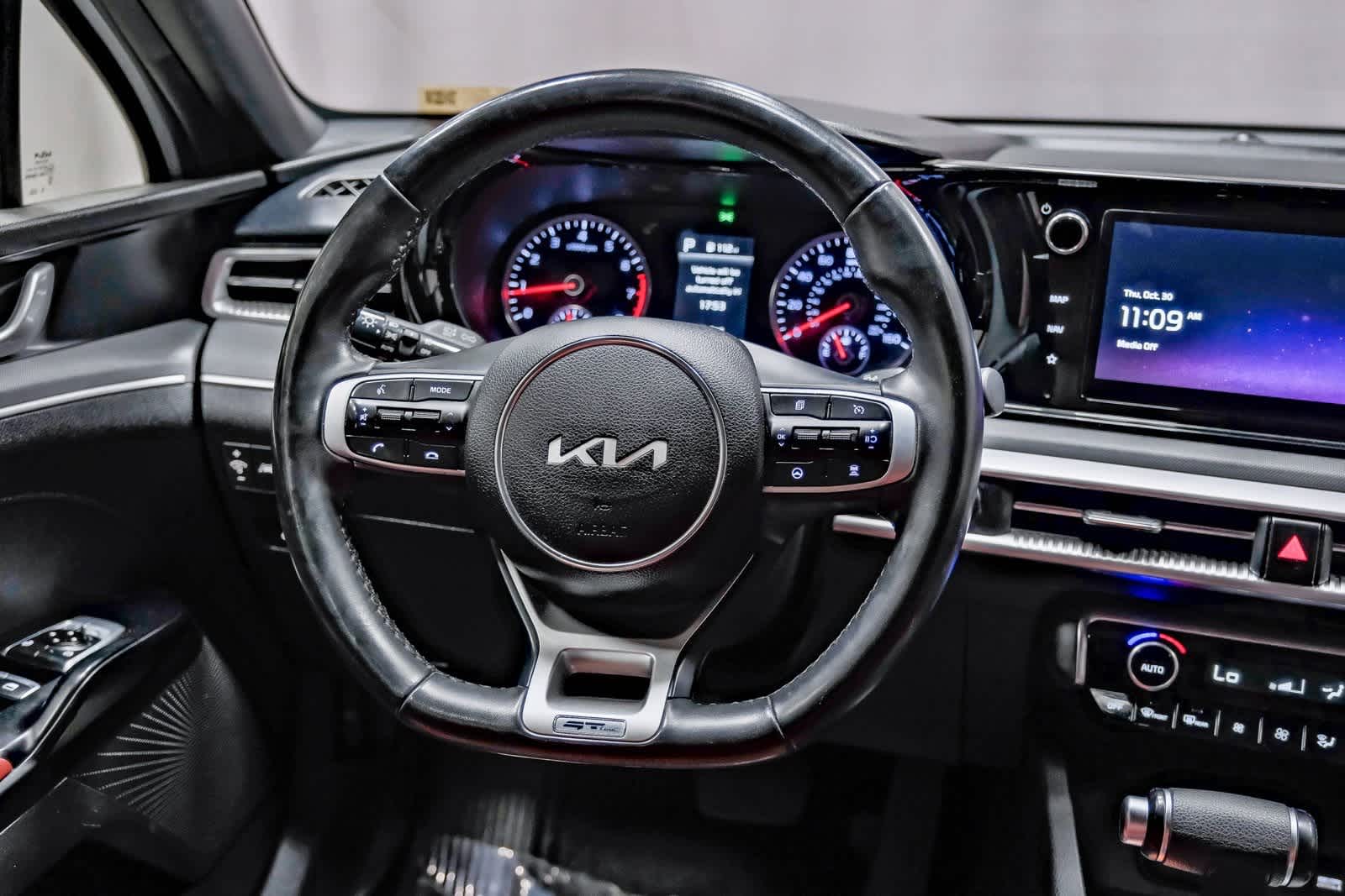 Thumbnail: 2023 Kia K5 - 15