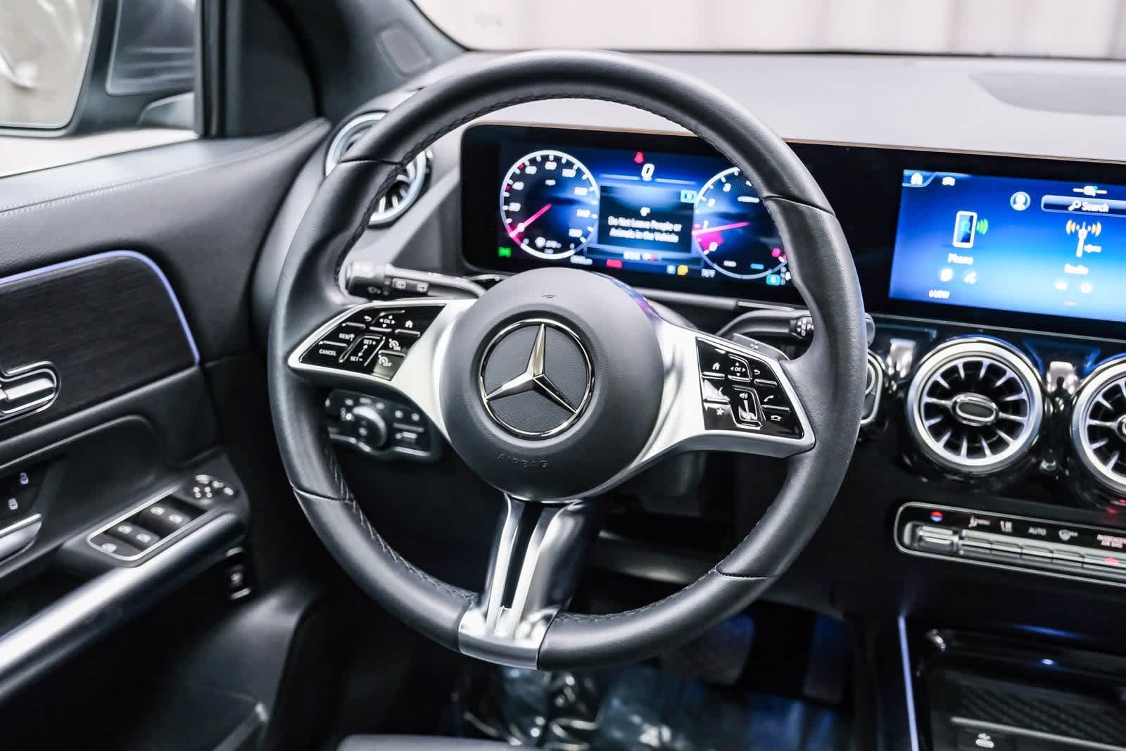 Thumbnail: 2025 Mercedes-Benz GLA - 17