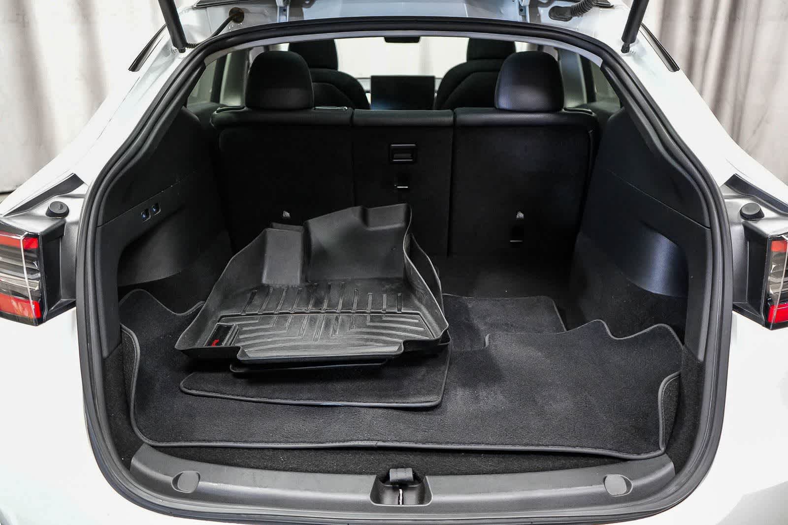 Thumbnail: 2020 Tesla Model Y - 24