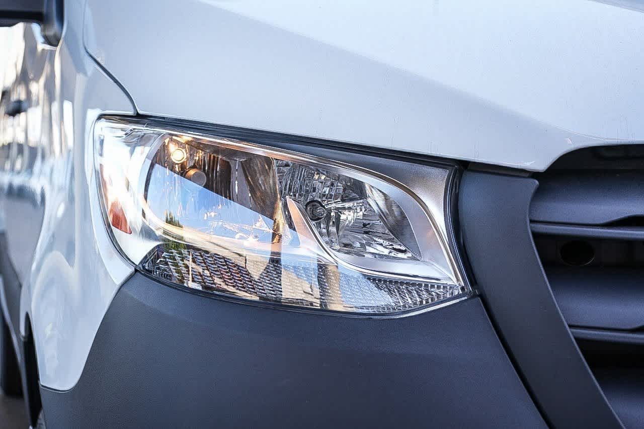 Thumbnail: 2026 Mercedes-Benz Sprinter - 4