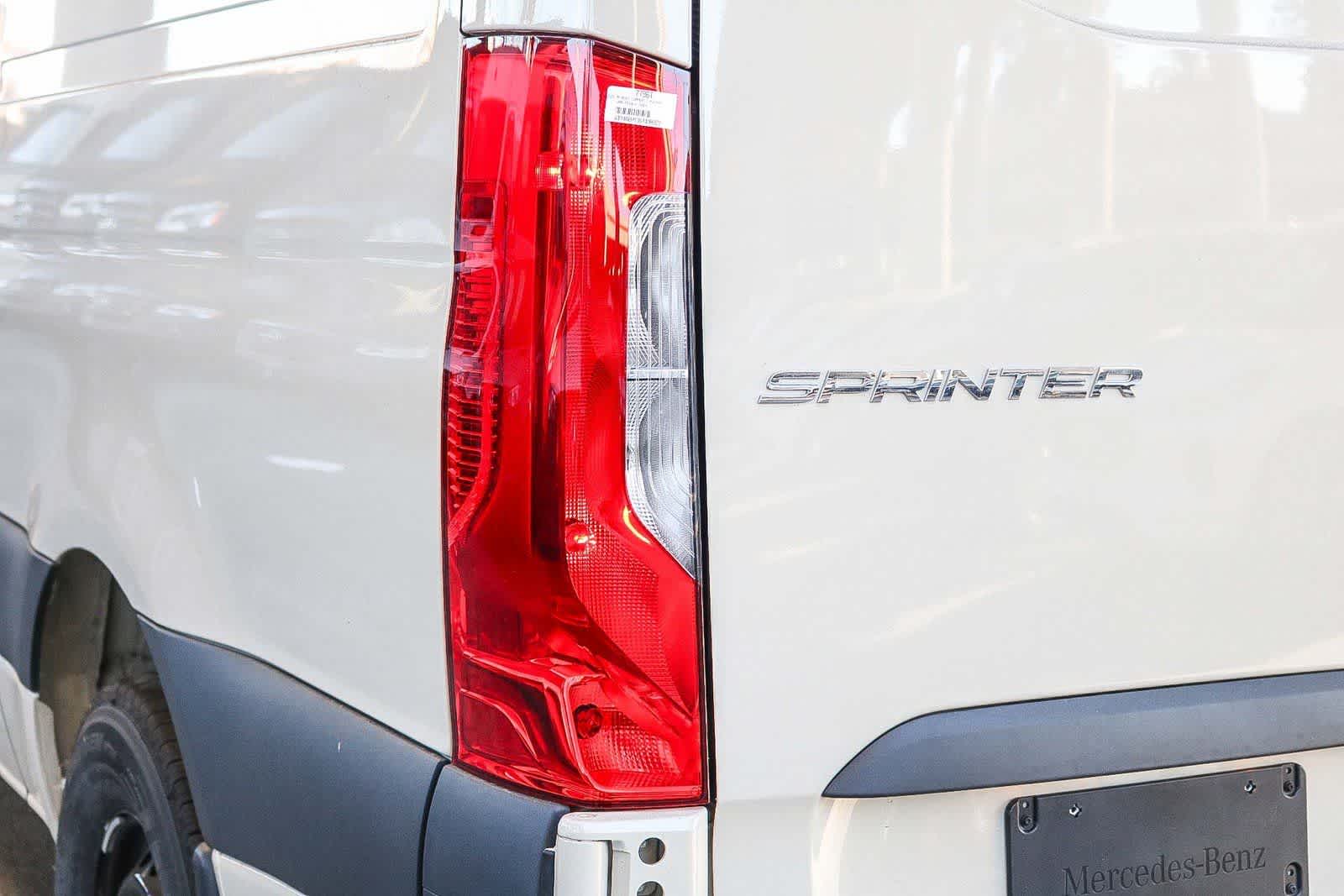 Thumbnail: 2025 Mercedes-Benz Sprinter - 9