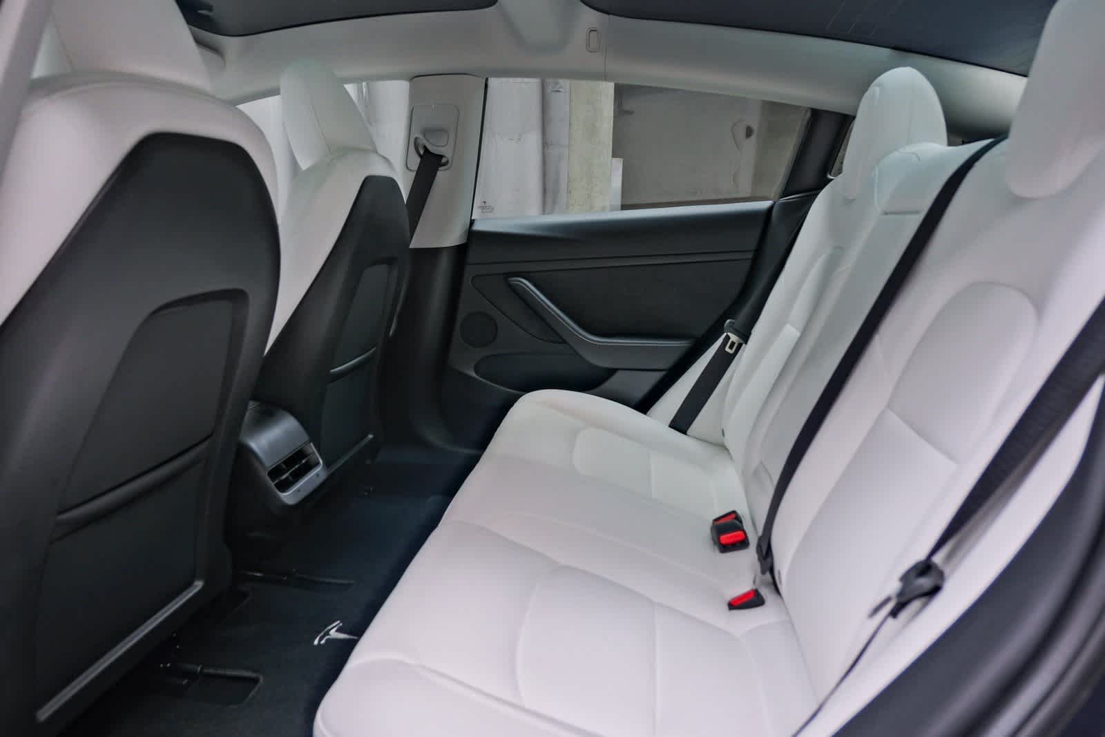 Thumbnail: 2023 Tesla Model 3 - 16