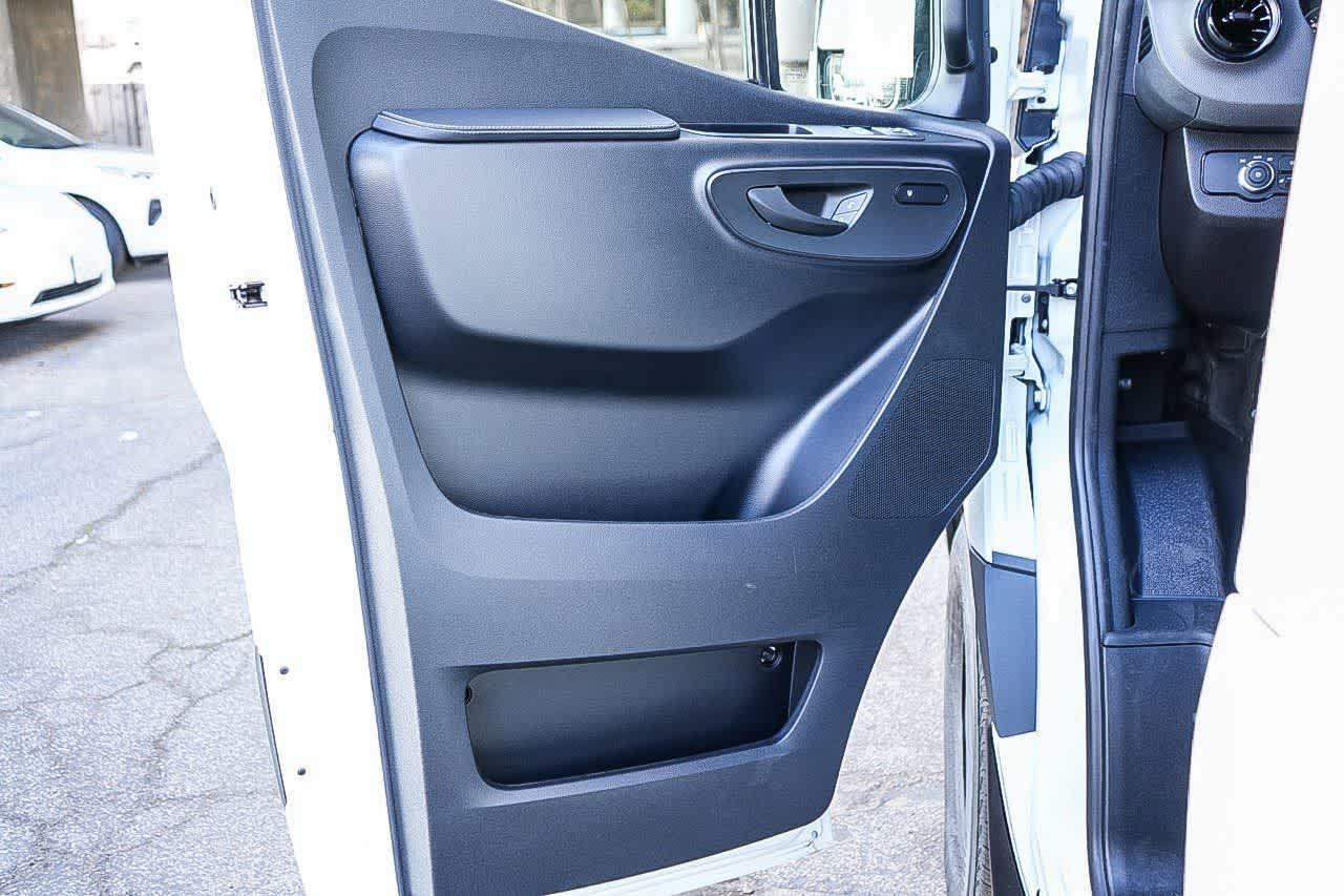 Thumbnail: 2026 Mercedes-Benz Sprinter - 18