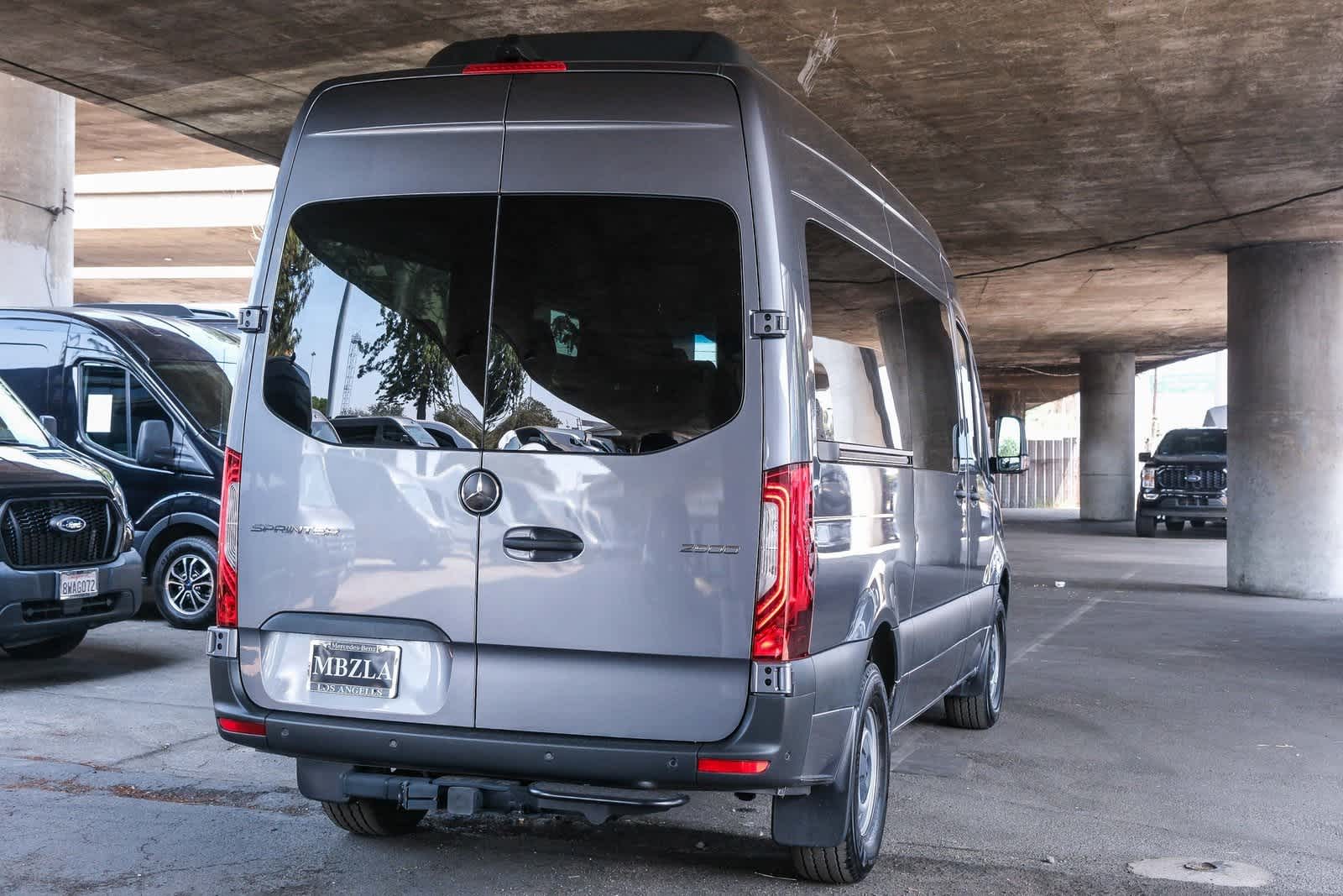 Thumbnail: 2024 Mercedes-Benz Sprinter - 4