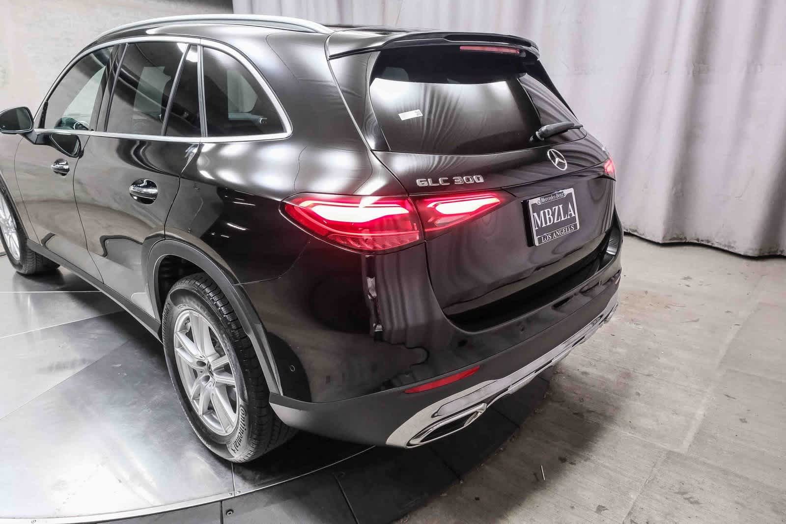 Thumbnail: 2025 Mercedes-Benz GLC - 8