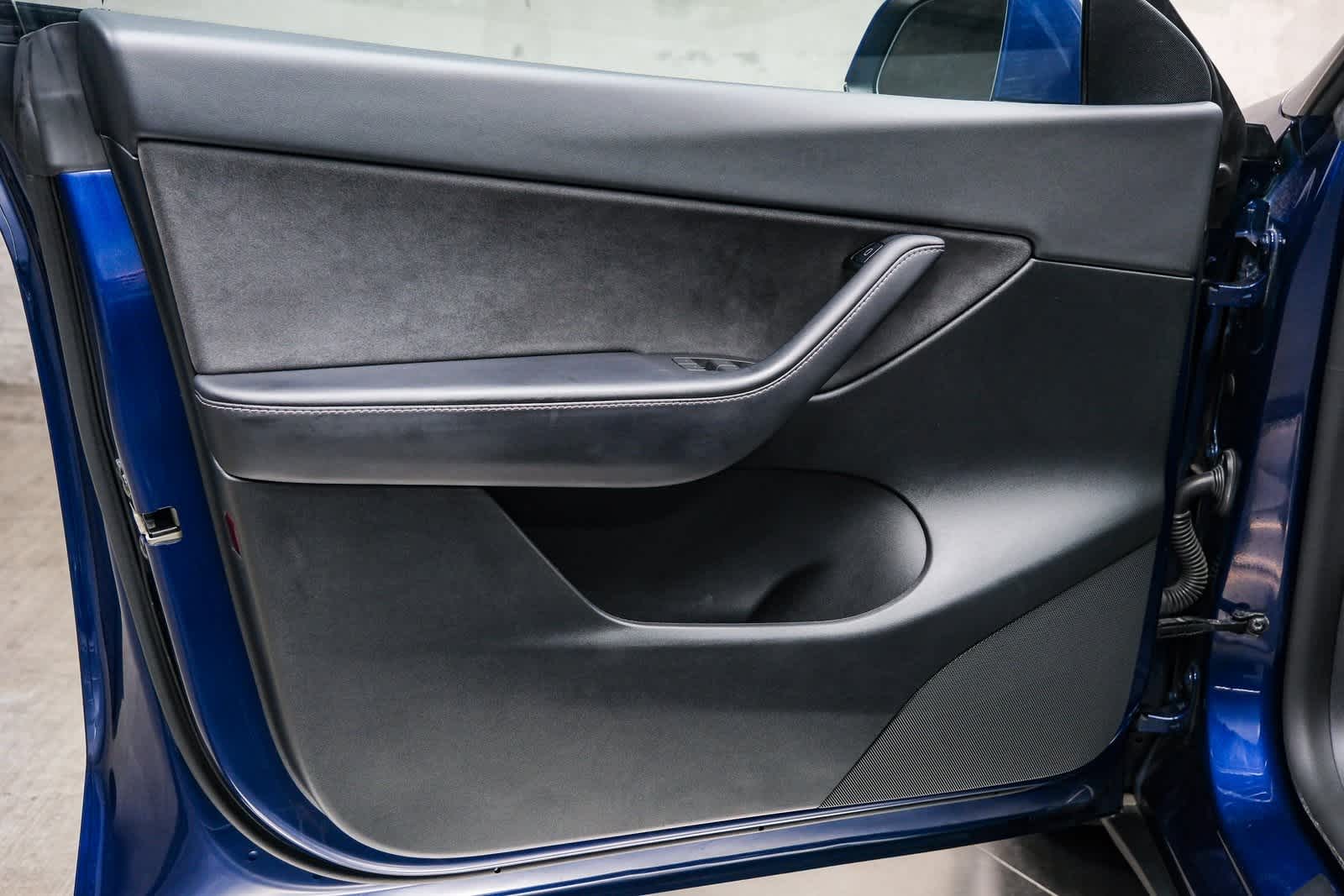 Thumbnail: 2022 Tesla Model Y - 20