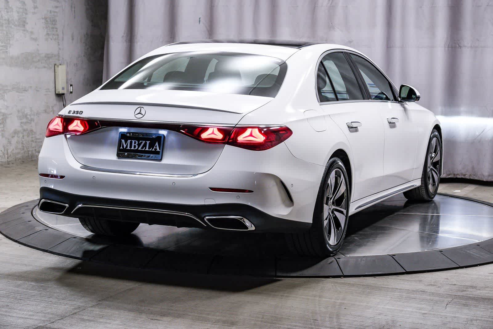 Thumbnail: 2026 Mercedes-Benz E-Class - 4