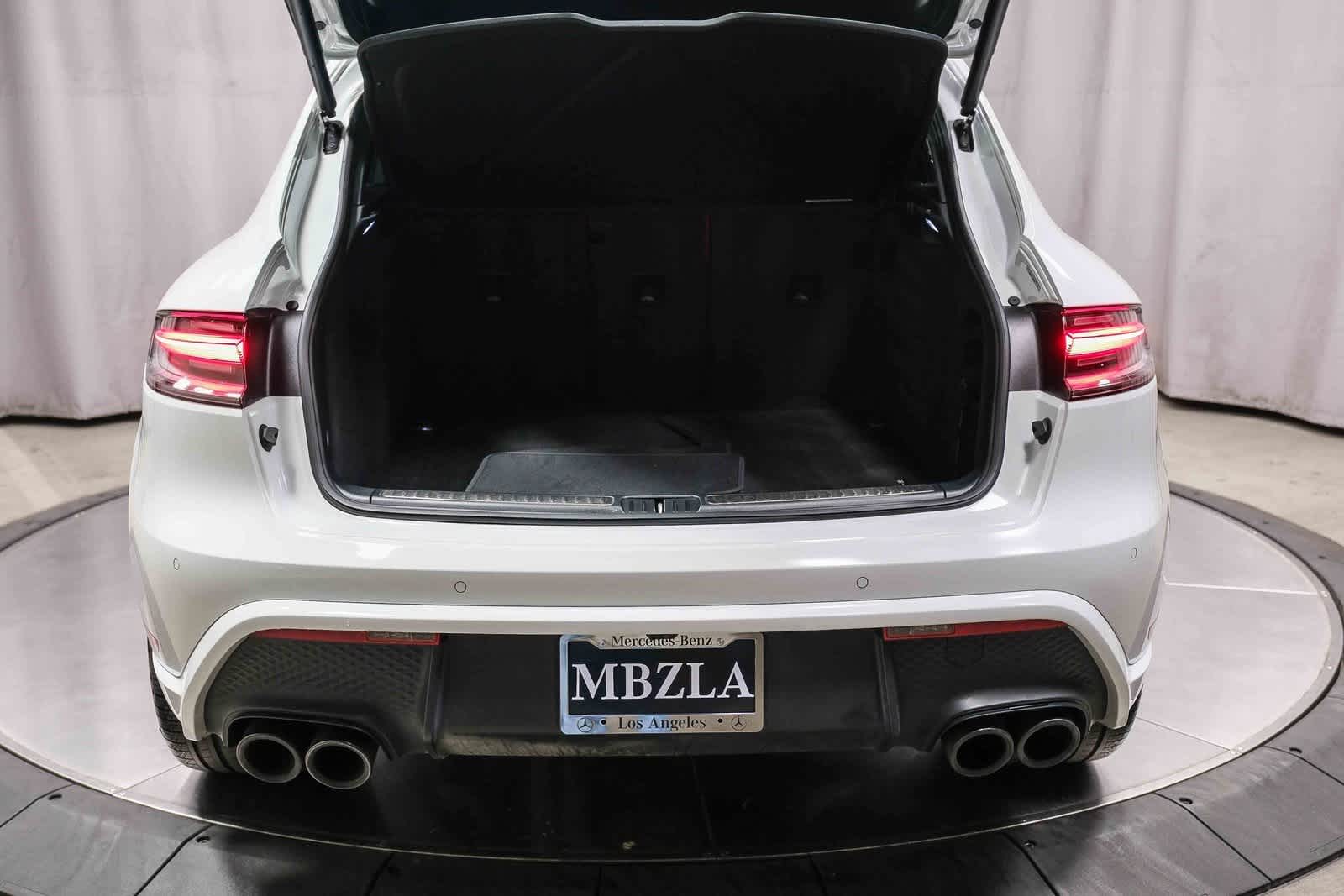 Thumbnail: 2024 Porsche Macan - 26