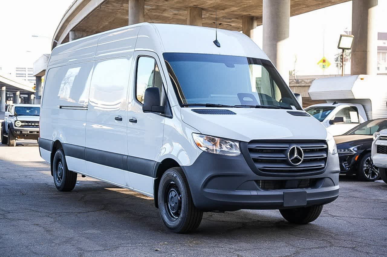 Thumbnail: 2026 Mercedes-Benz Sprinter - 3