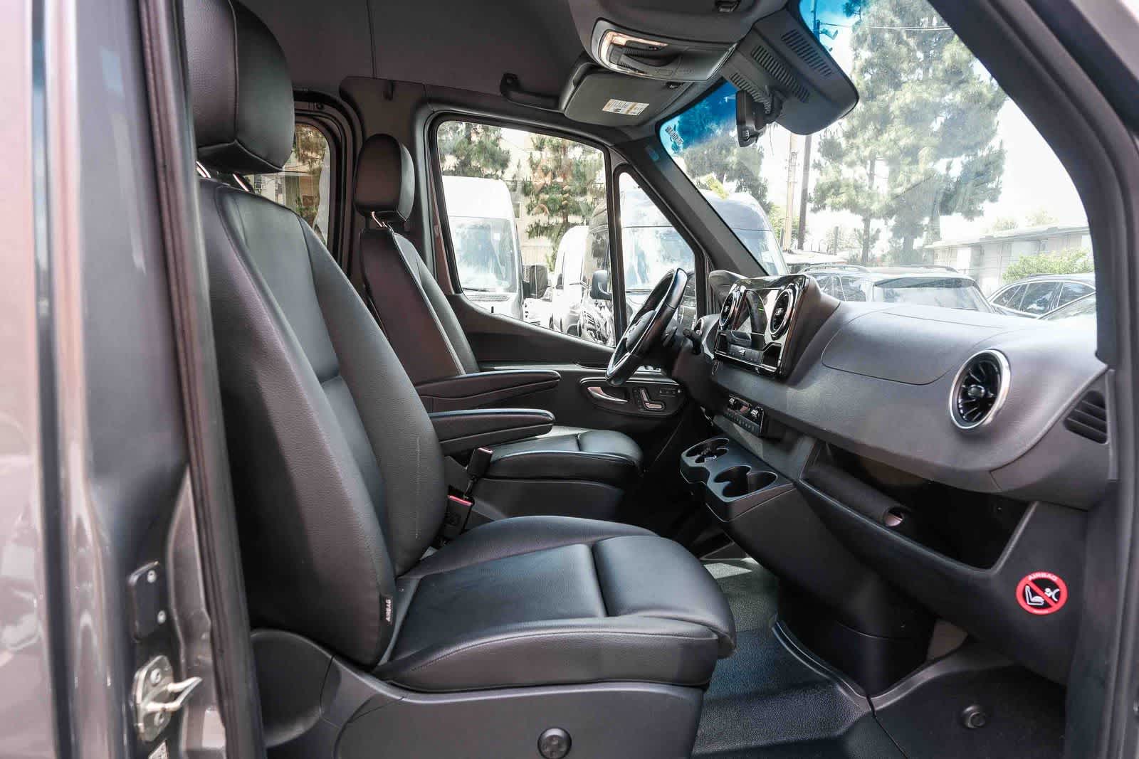 Thumbnail: 2024 Mercedes-Benz Sprinter - 21