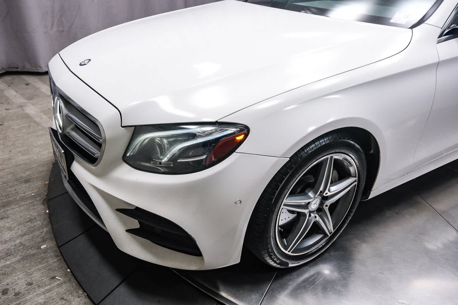 Thumbnail: 2017 Mercedes-Benz E-Class - 12