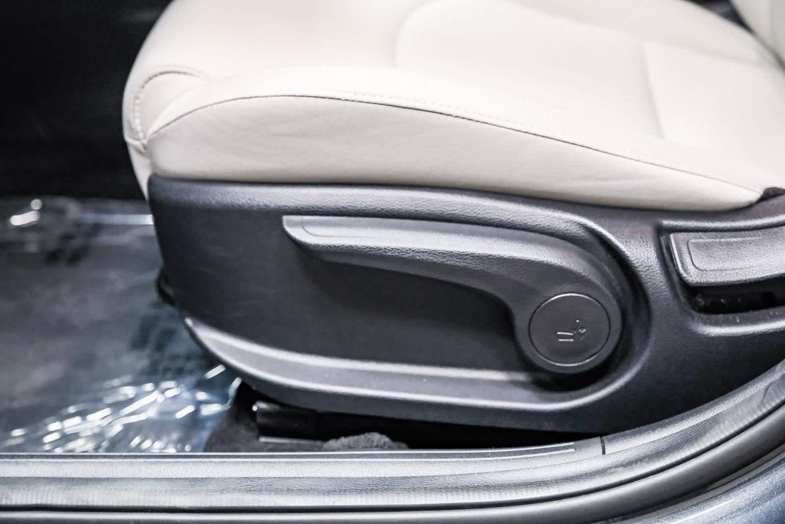 Thumbnail: 2022 Kia Forte - 24