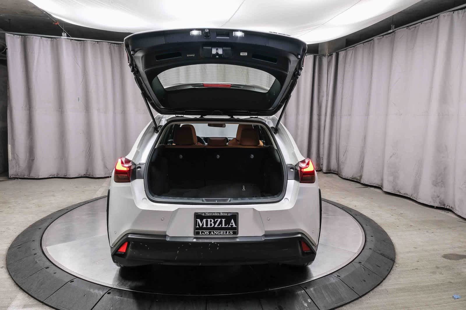 Thumbnail: 2021 Lexus UX - 25